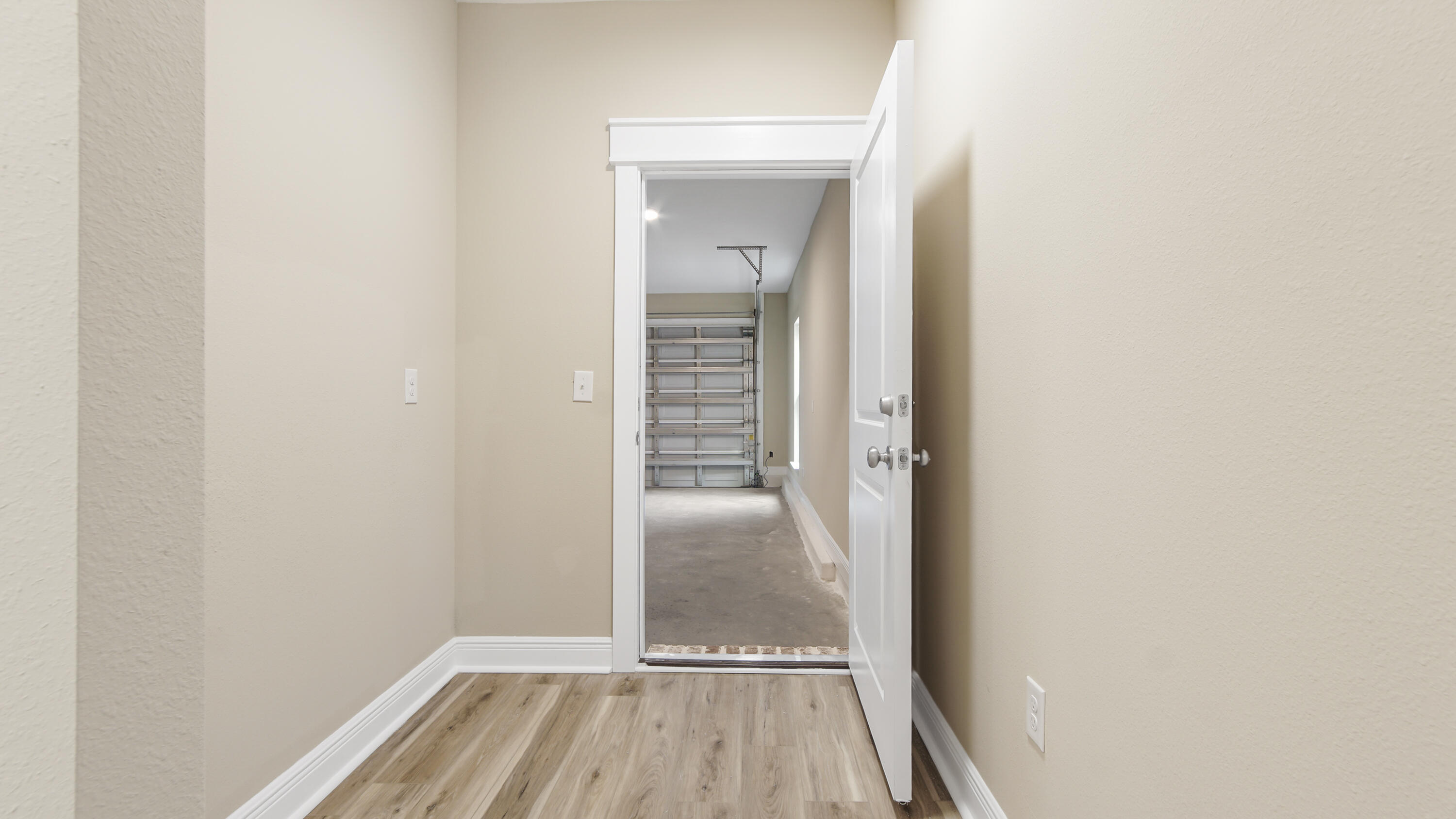 MAGNOLIA LAKE ESTATES PH 1 - Residential