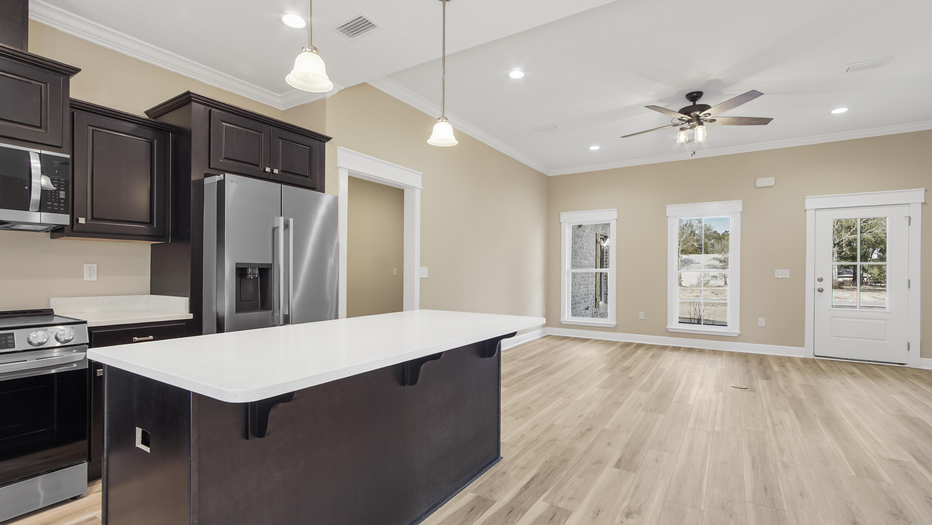 MAGNOLIA LAKE ESTATES PH 1 - Residential