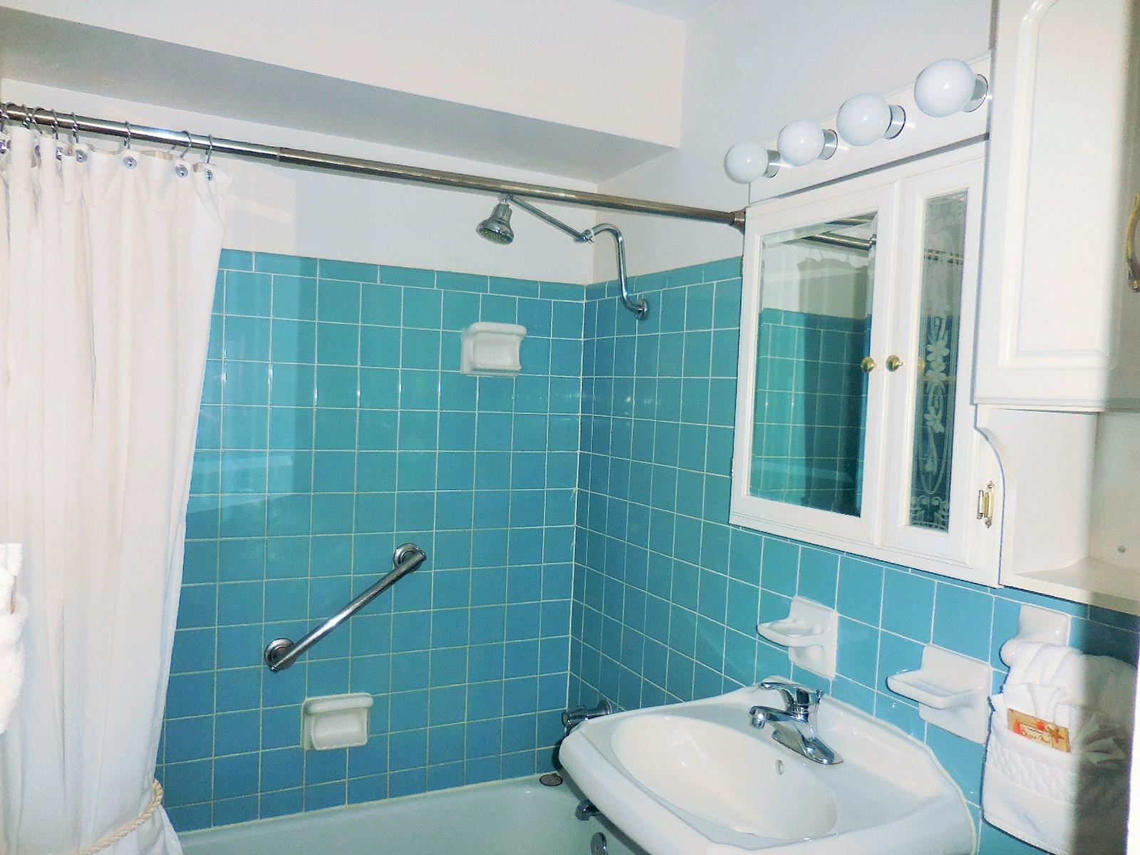 SEASPRAY CONDO - Residential