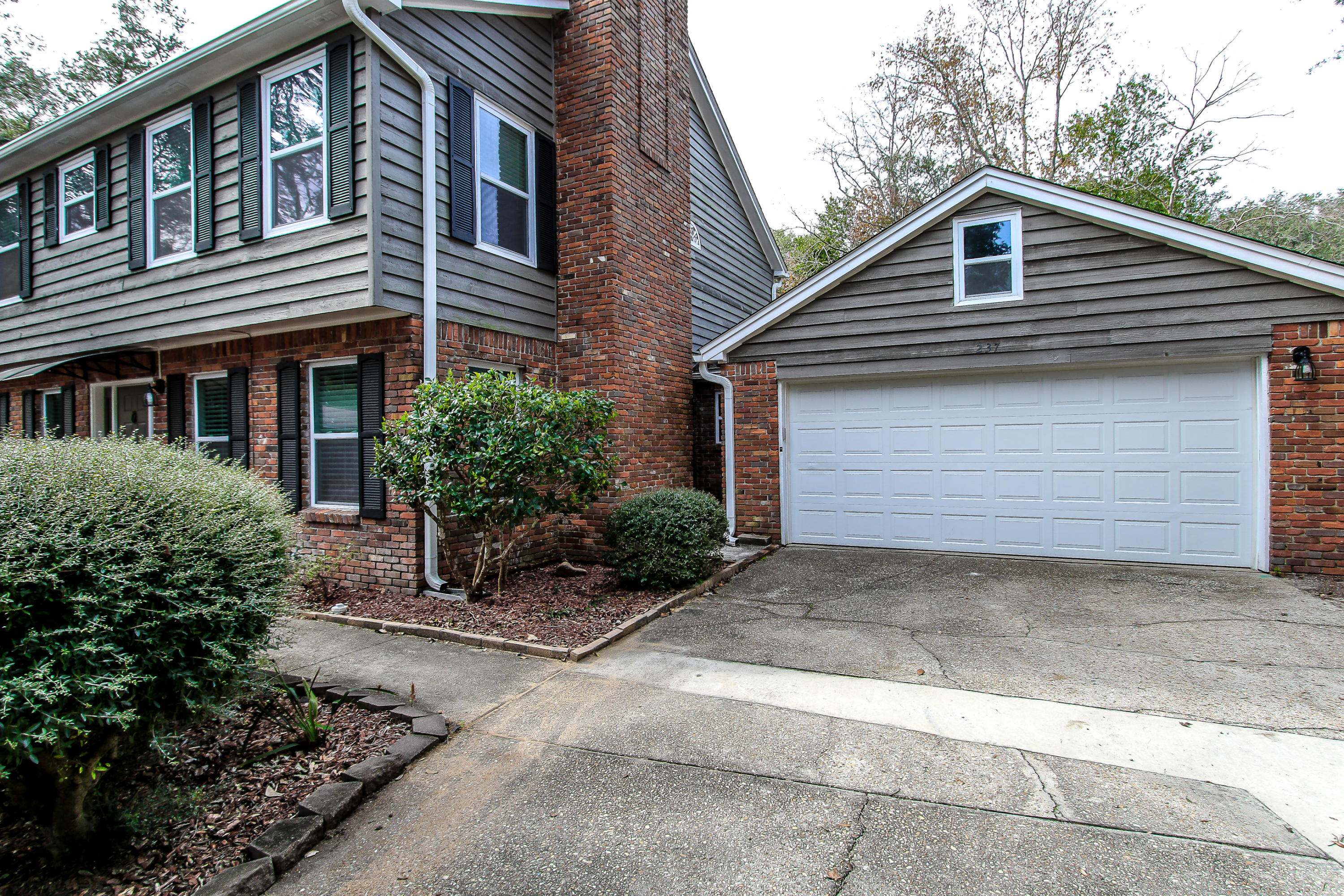 LAKE LORRAINE ESTATES 2 - Residential