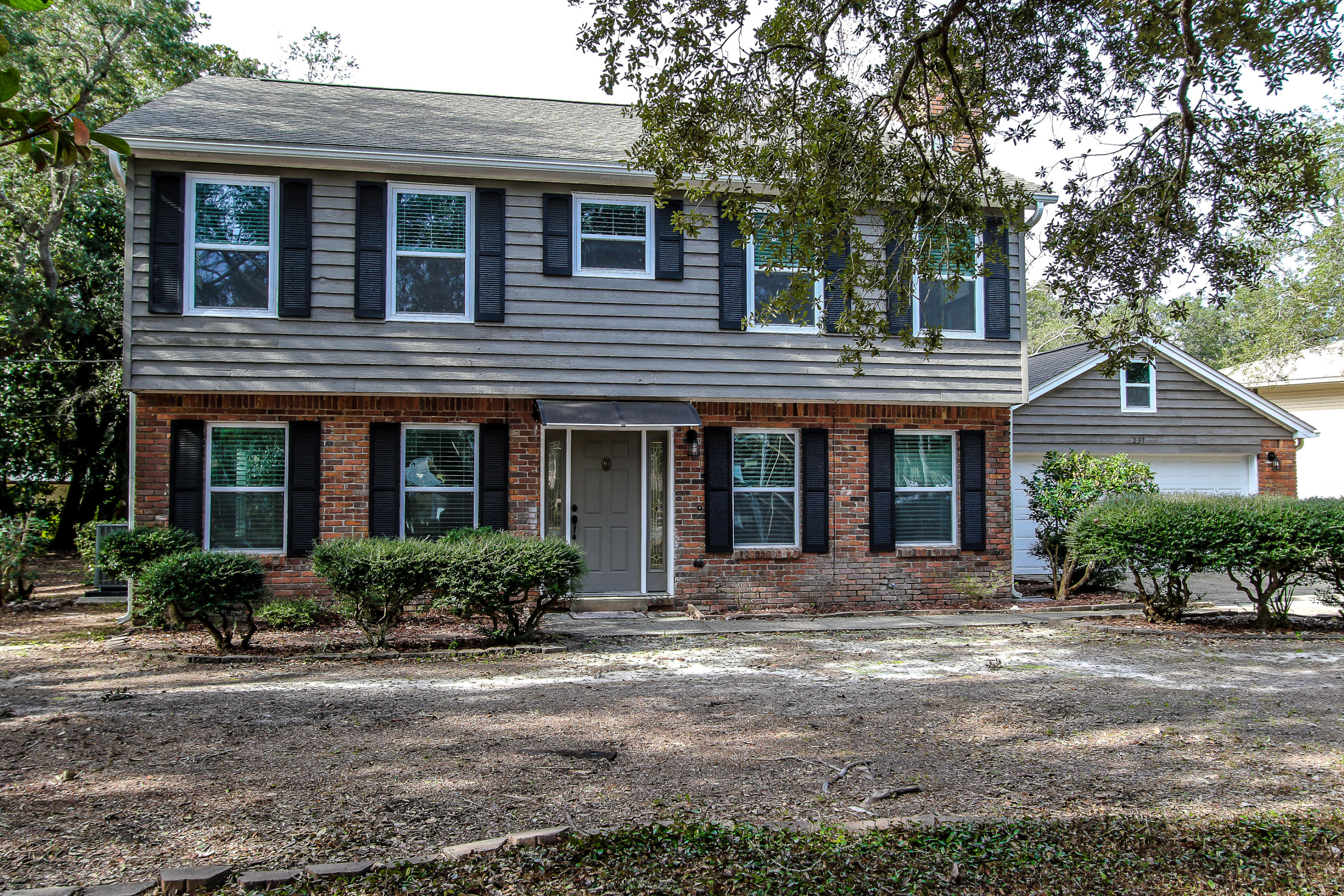 LAKE LORRAINE ESTATES 2 - Residential