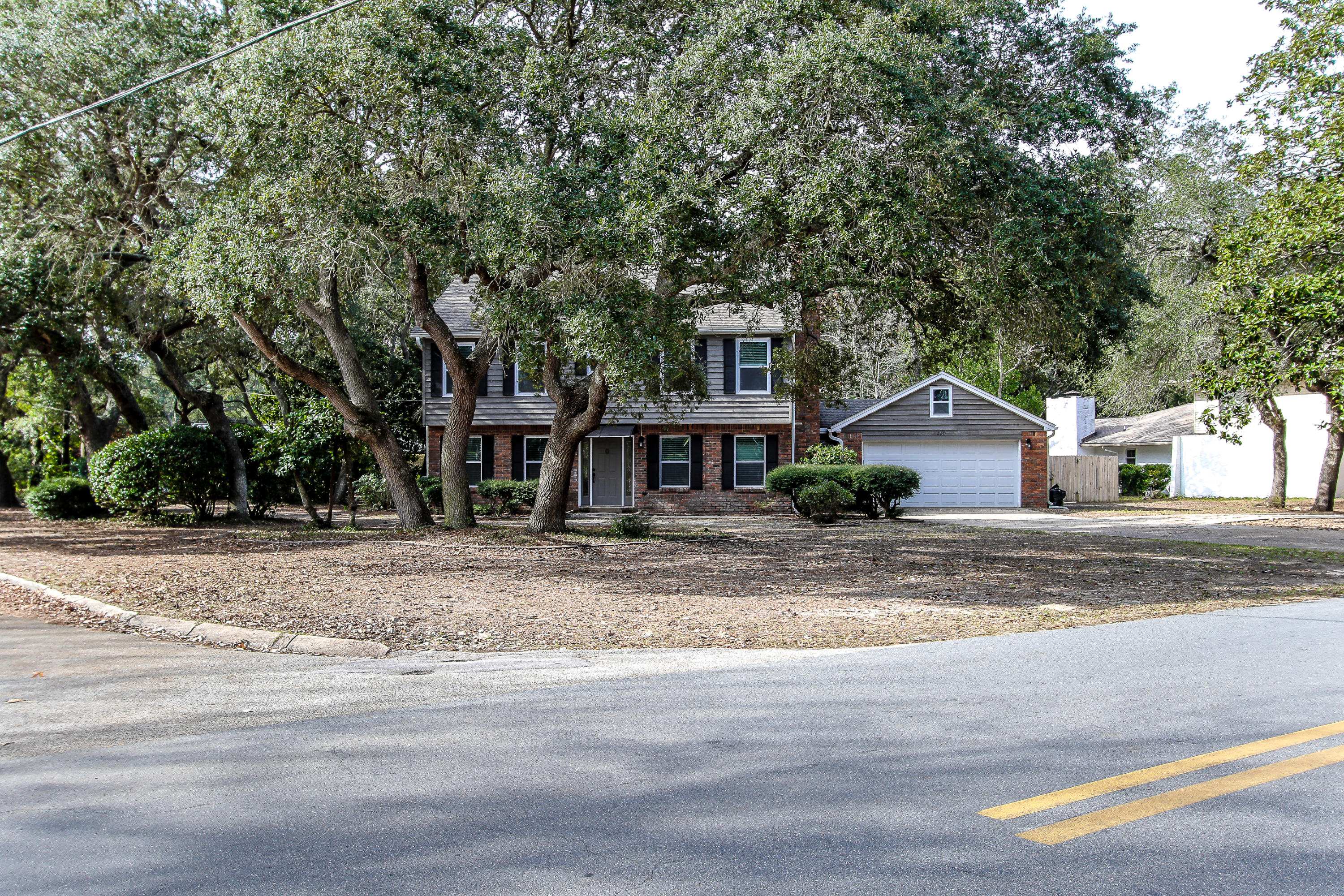 LAKE LORRAINE ESTATES 2 - Residential