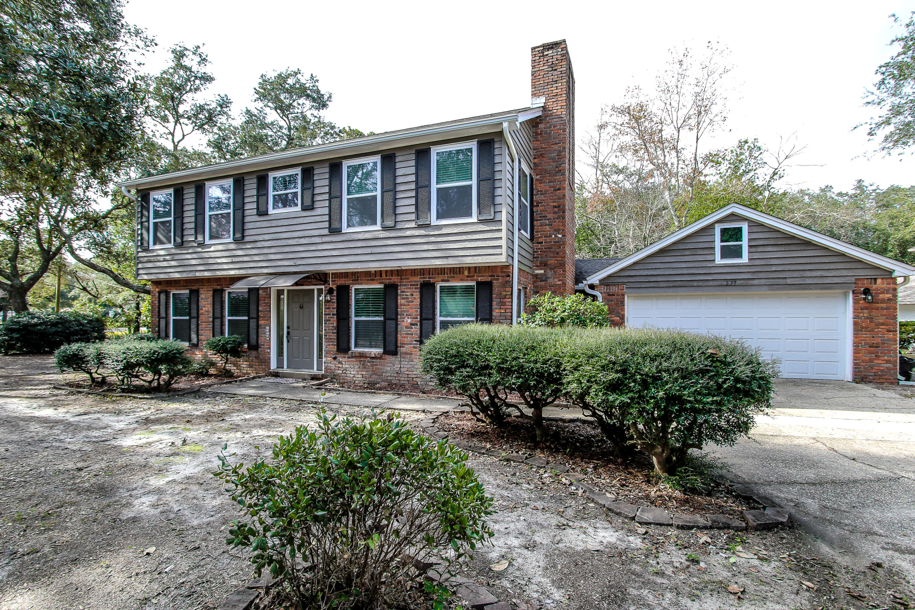 LAKE LORRAINE ESTATES 2 - Residential