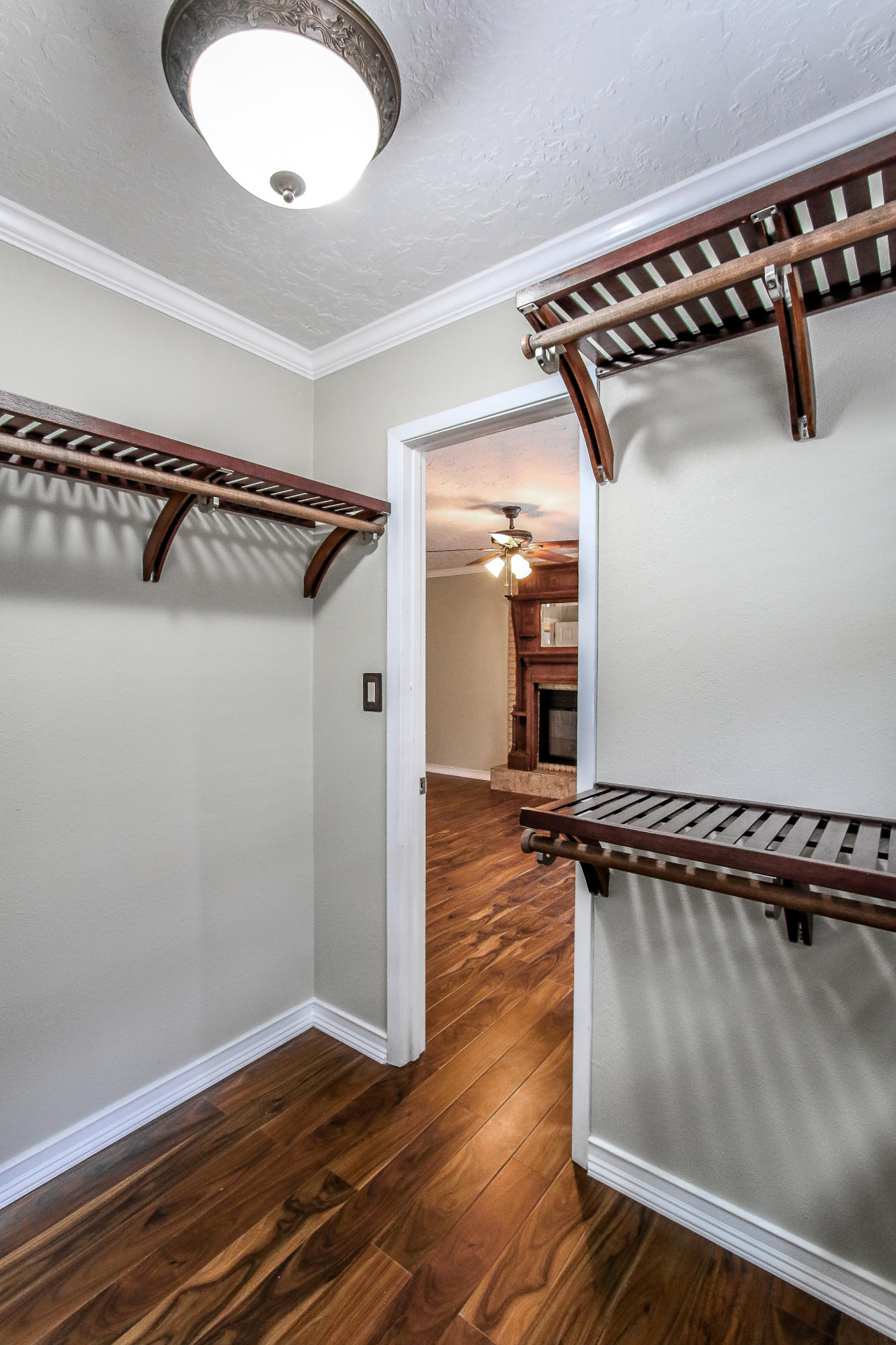 LAKE LORRAINE ESTATES 2 - Residential