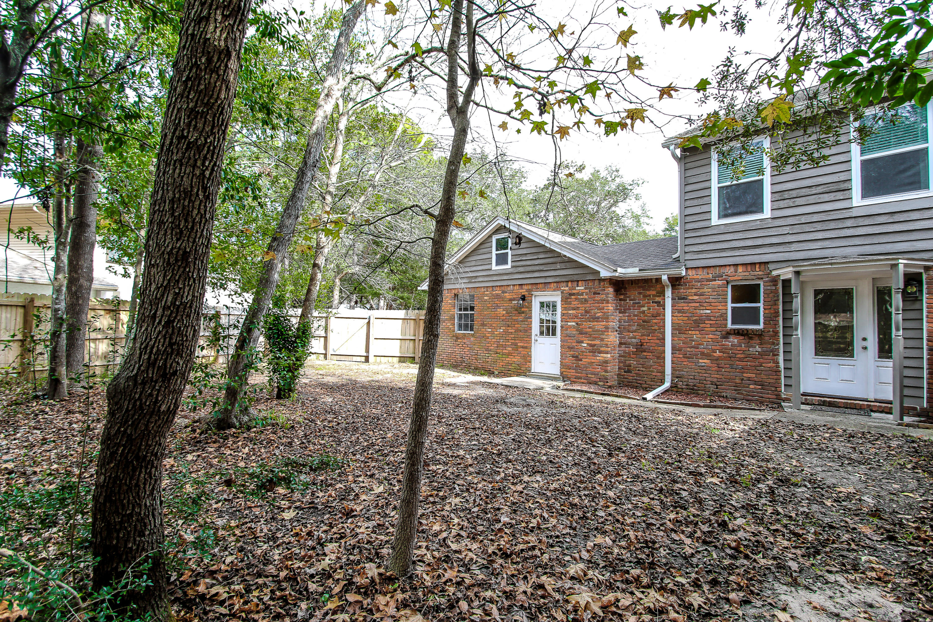 LAKE LORRAINE ESTATES 2 - Residential