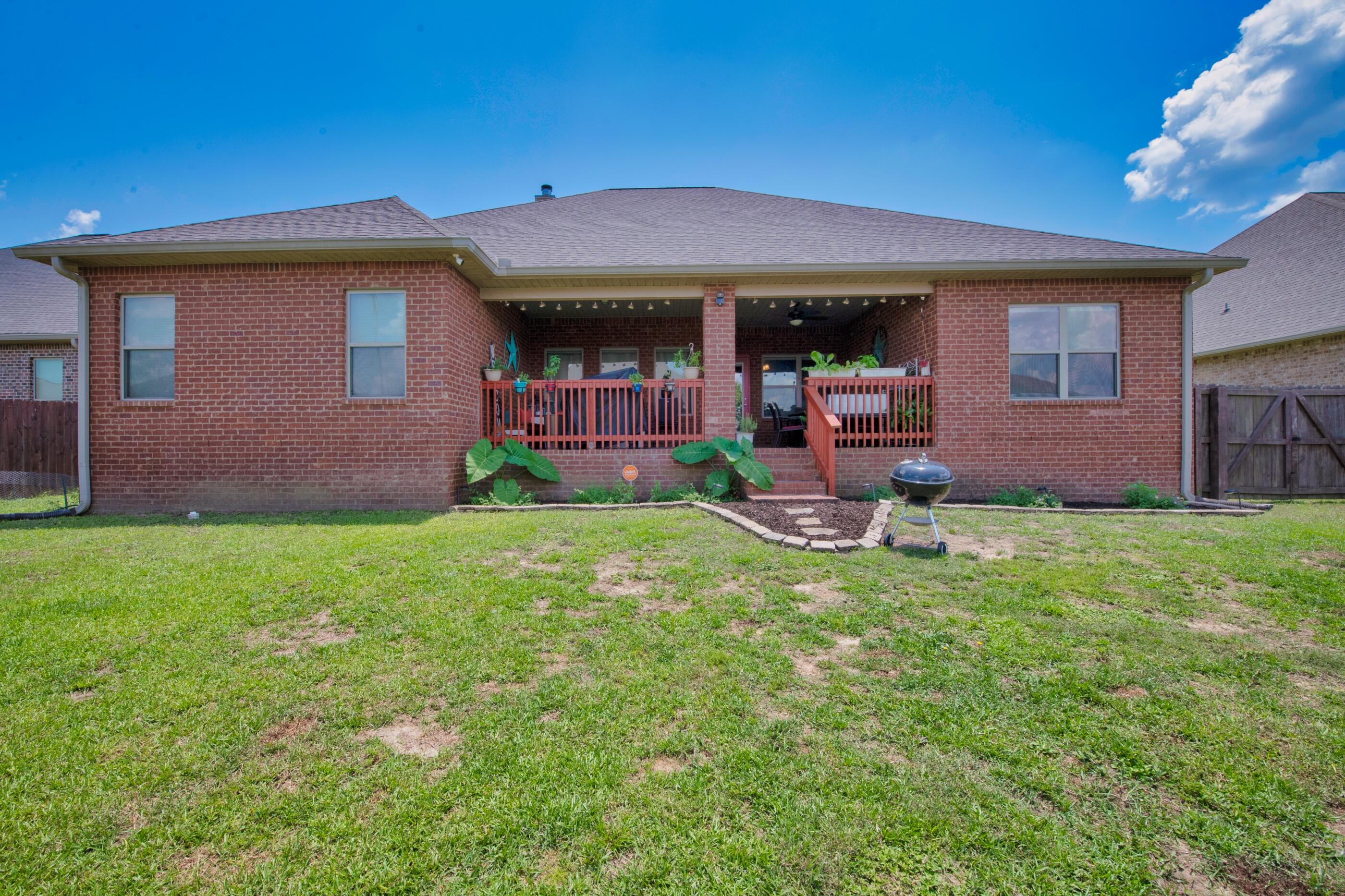 LIBERTY OAKS - Residential