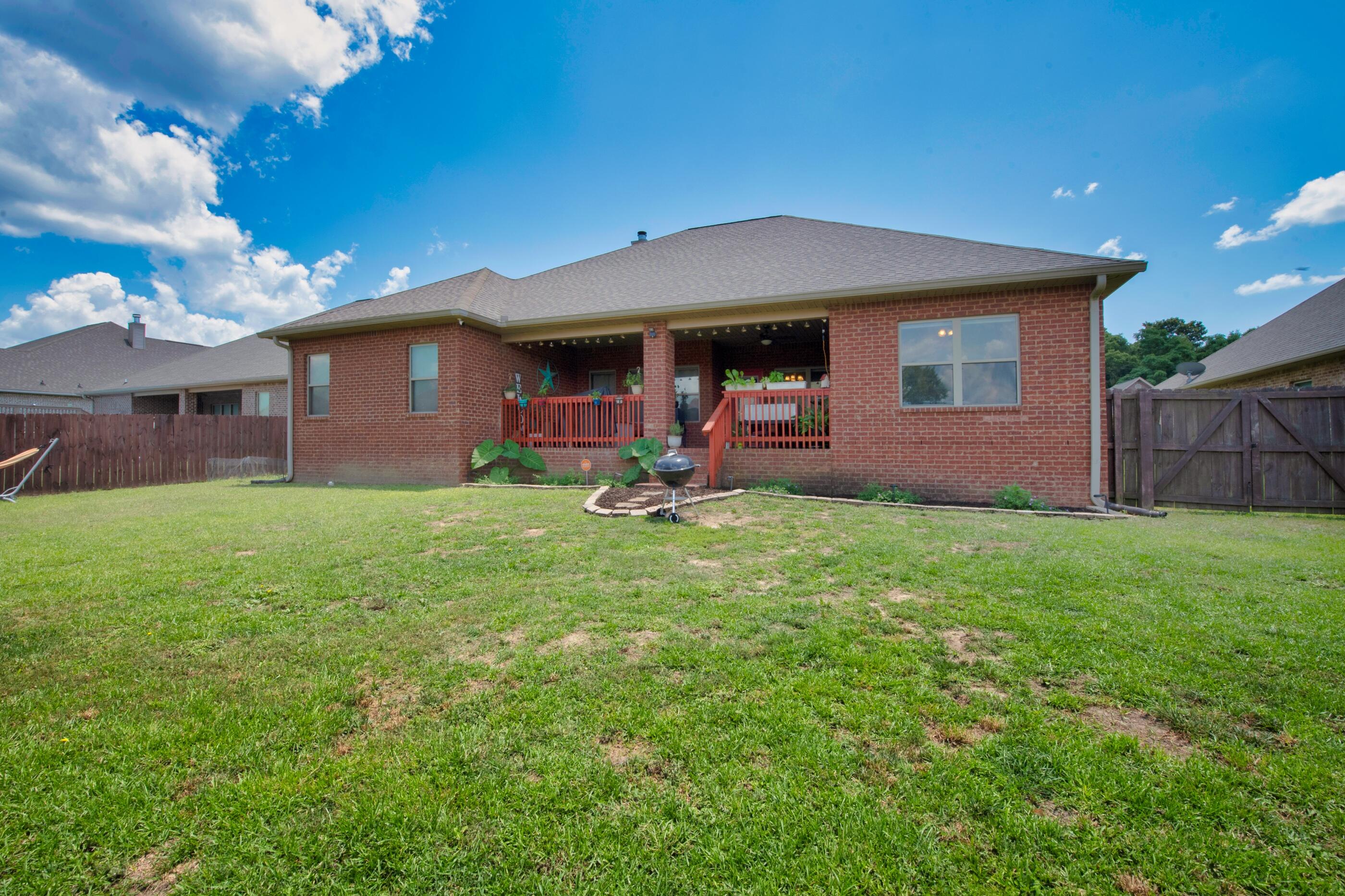 LIBERTY OAKS - Residential