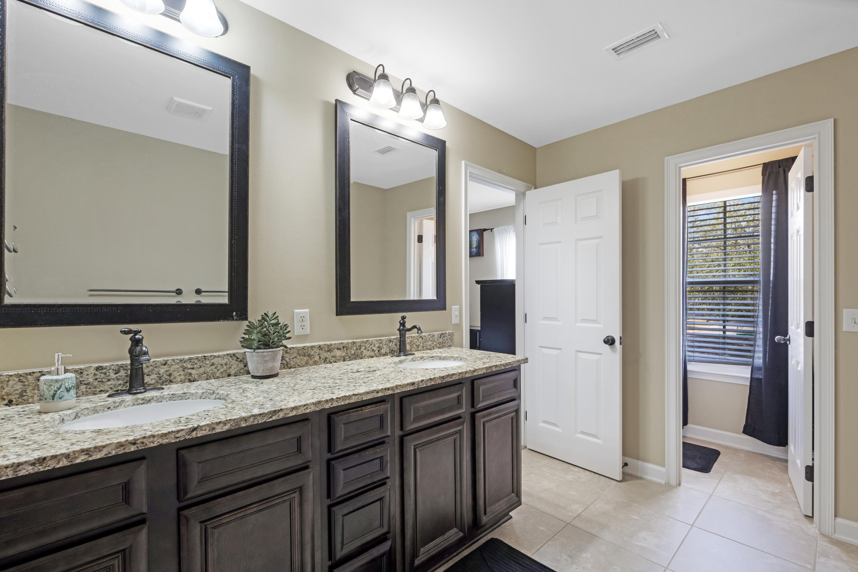 SUMMERWOOD - Residential