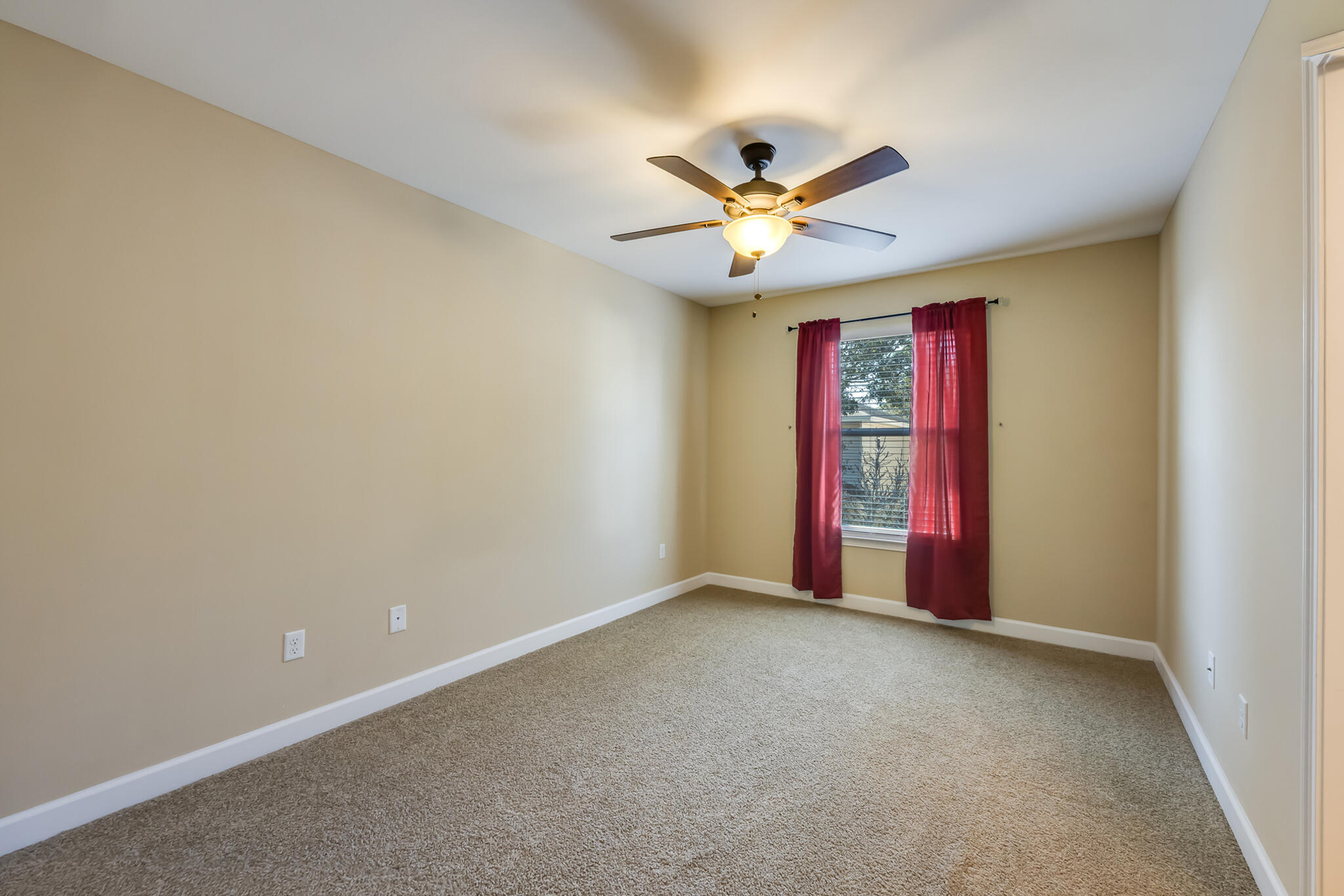 SUMMERWOOD - Residential