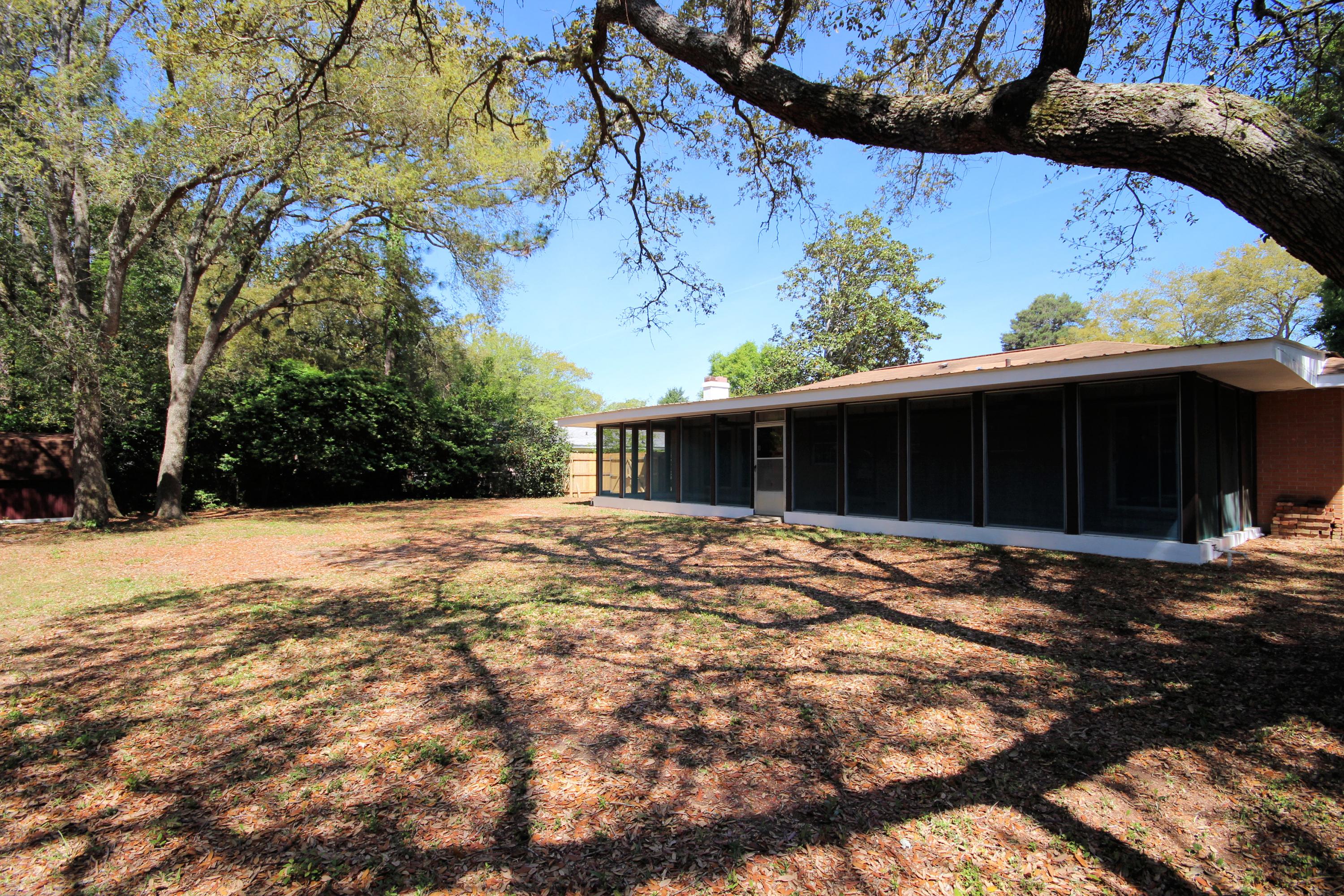 BAYOU POQUITO - Residential