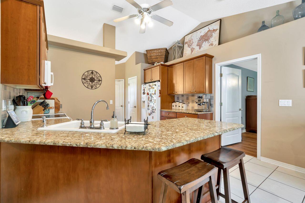 HOLLEY BY THE SEA - Residential