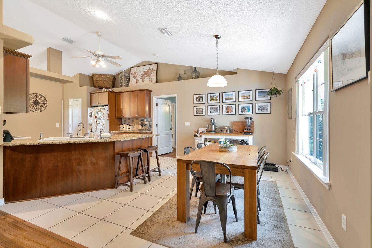 HOLLEY BY THE SEA - Residential