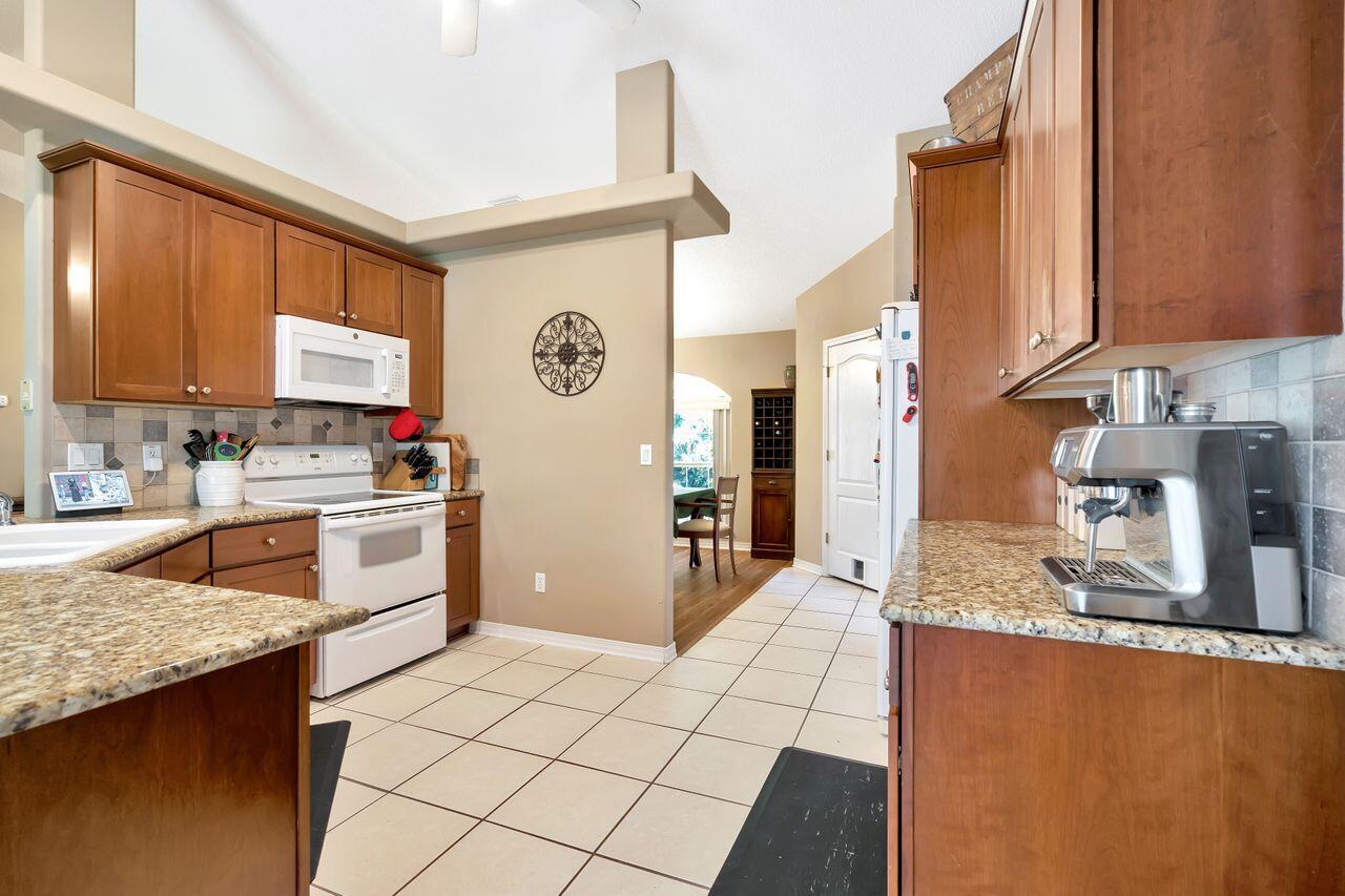 HOLLEY BY THE SEA - Residential