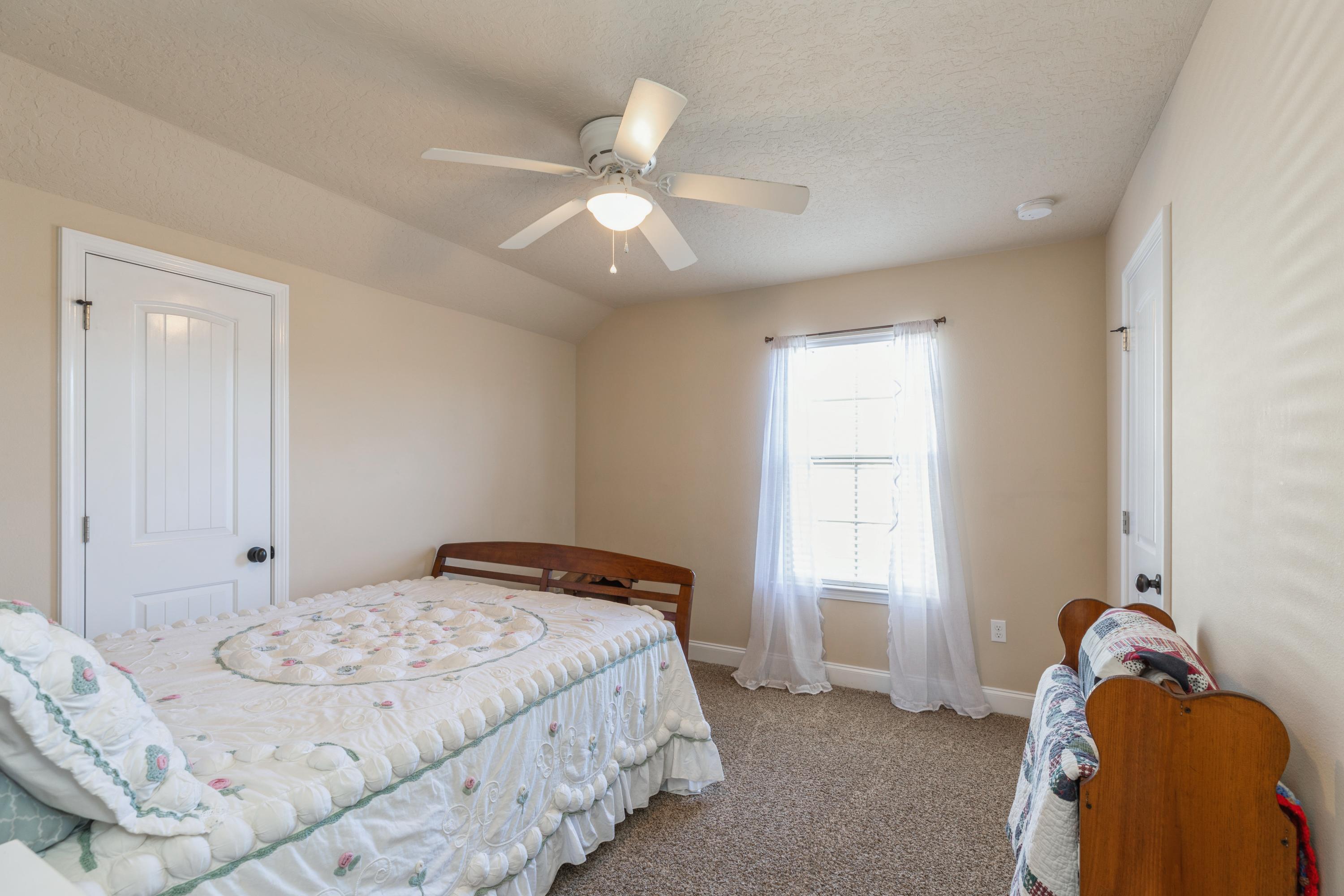 KAITLYNS PRESERVE LOT 8 - Residential