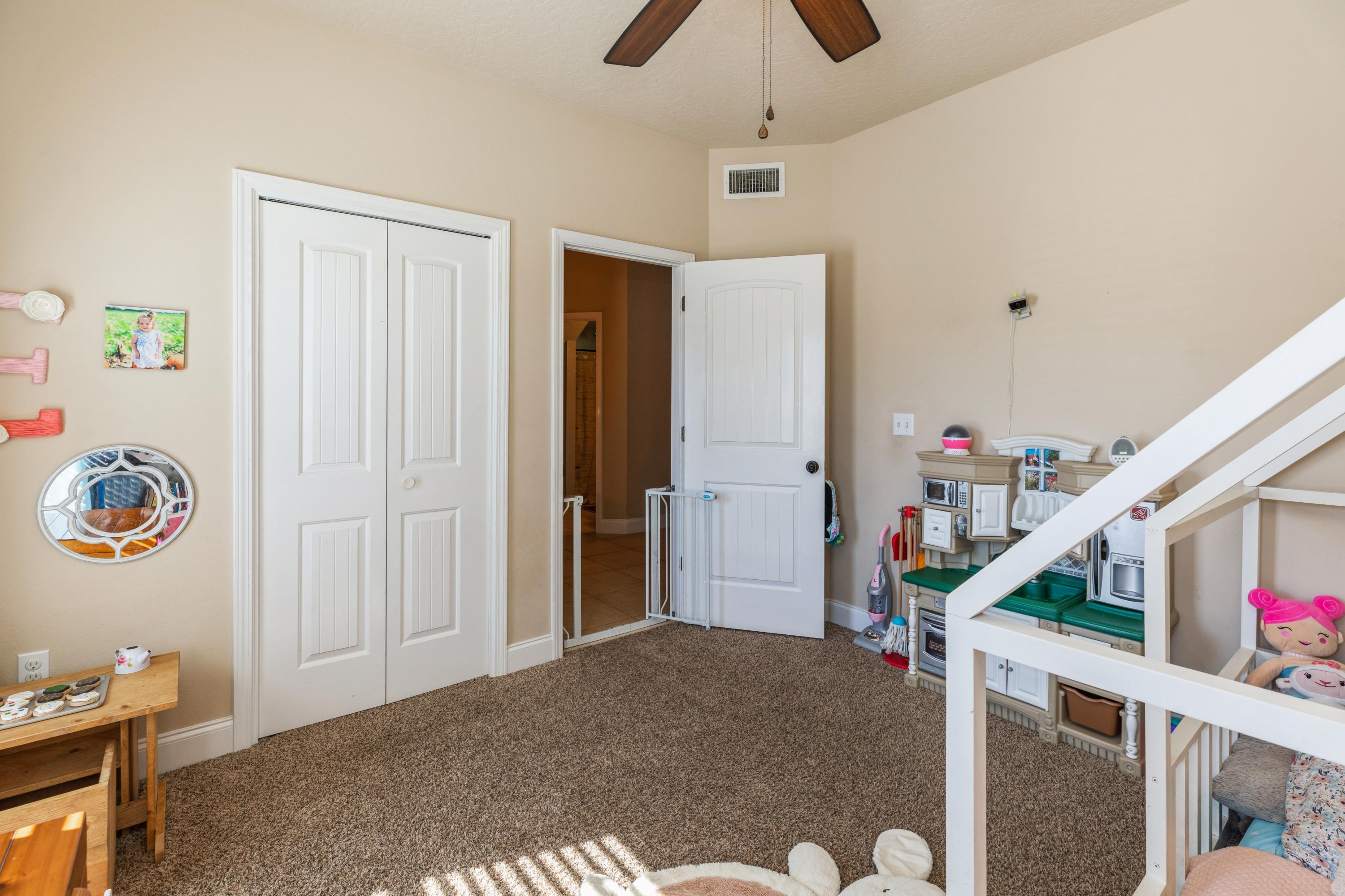 KAITLYNS PRESERVE LOT 8 - Residential