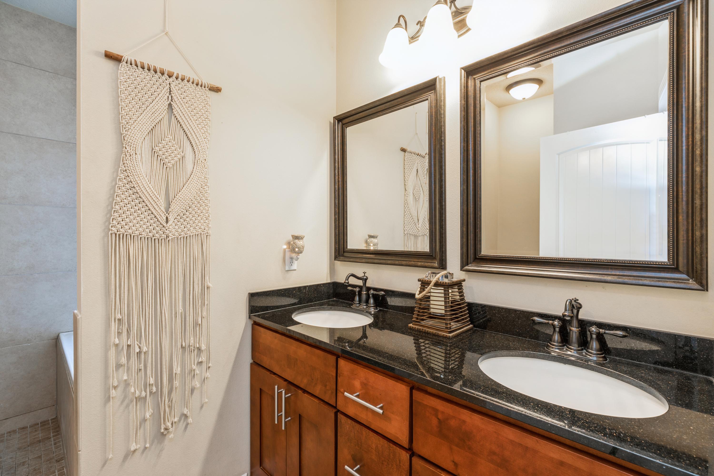 KAITLYNS PRESERVE LOT 8 - Residential