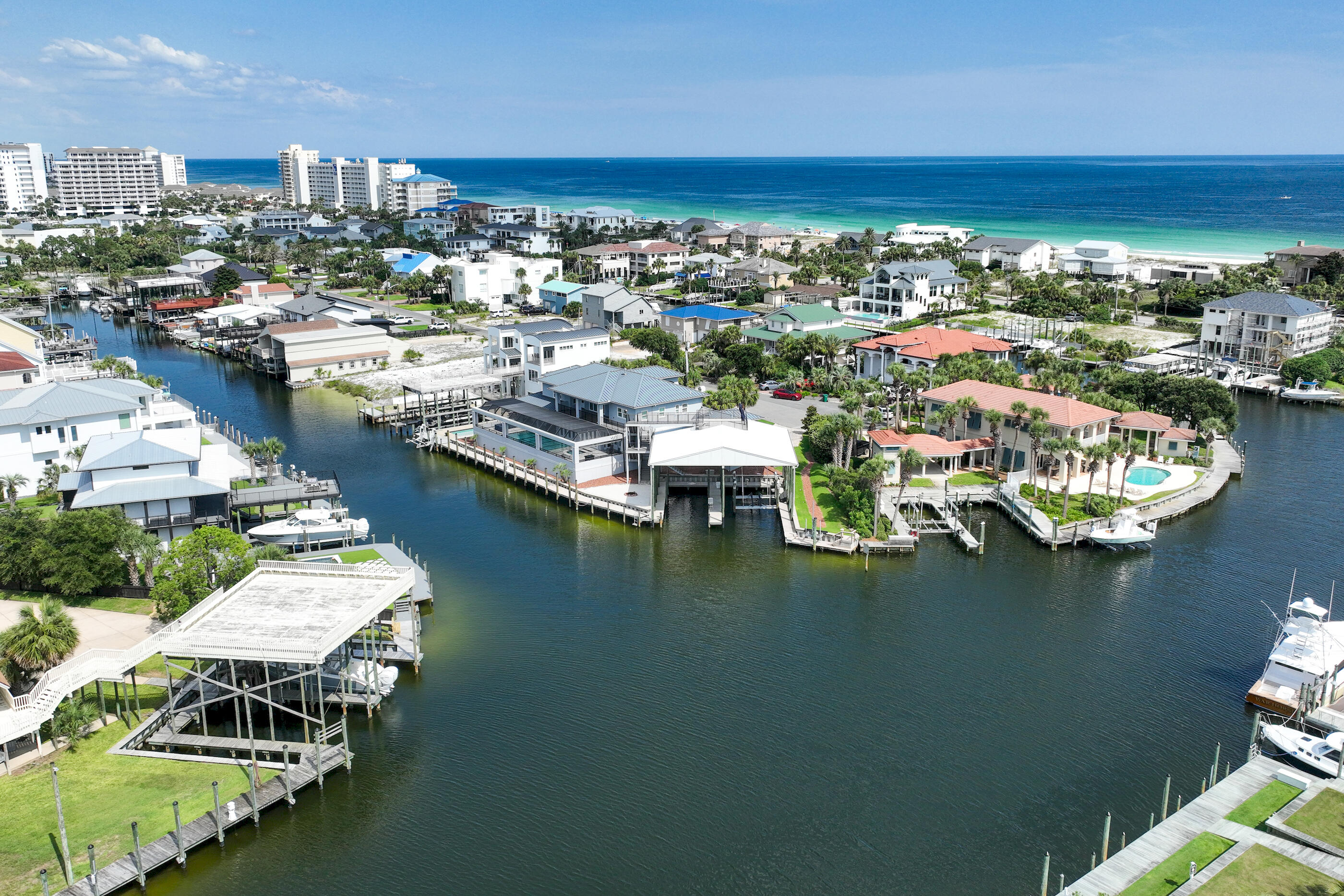 HOLIDAY ISLE - Residential