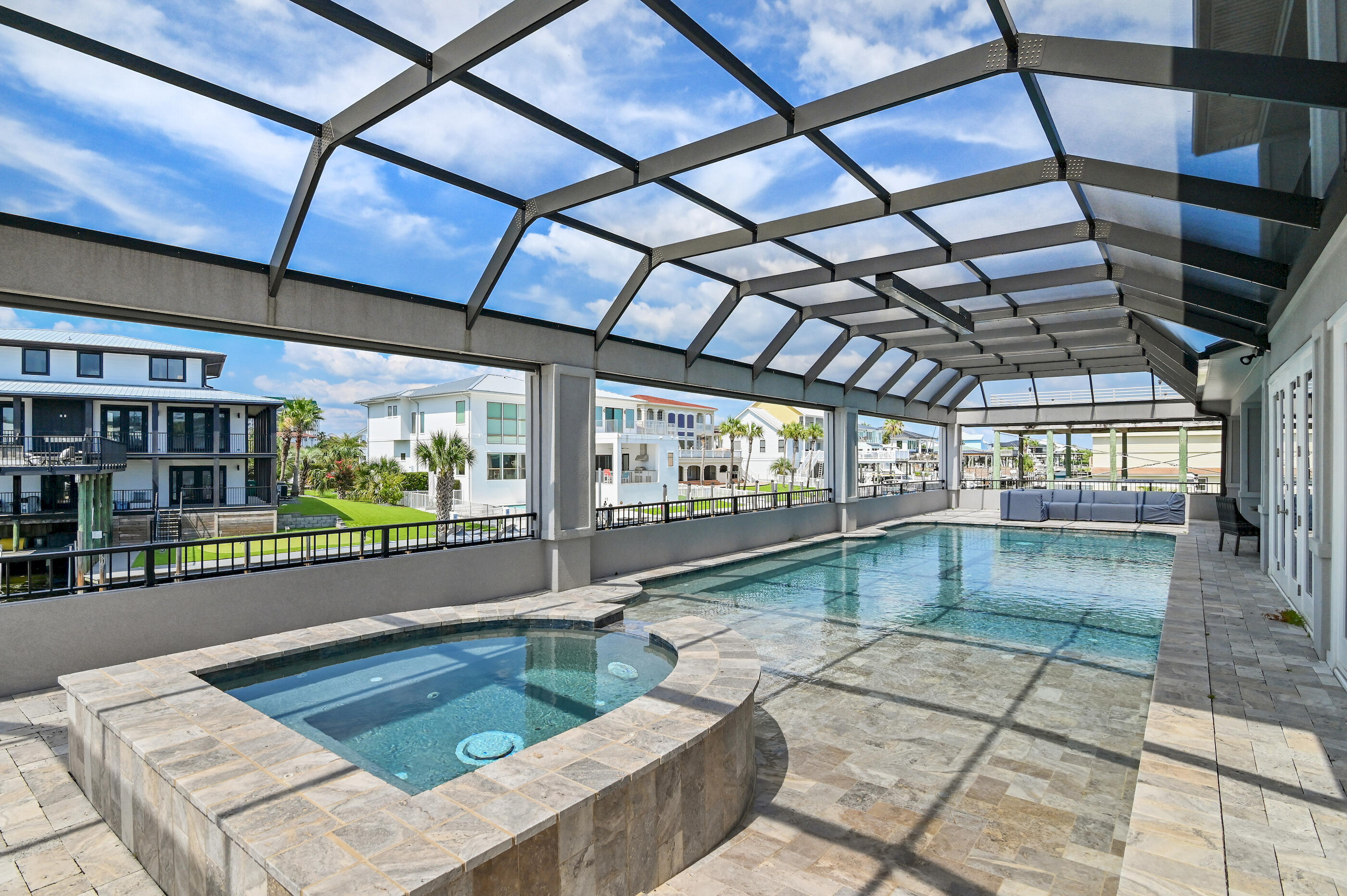 HOLIDAY ISLE - Residential