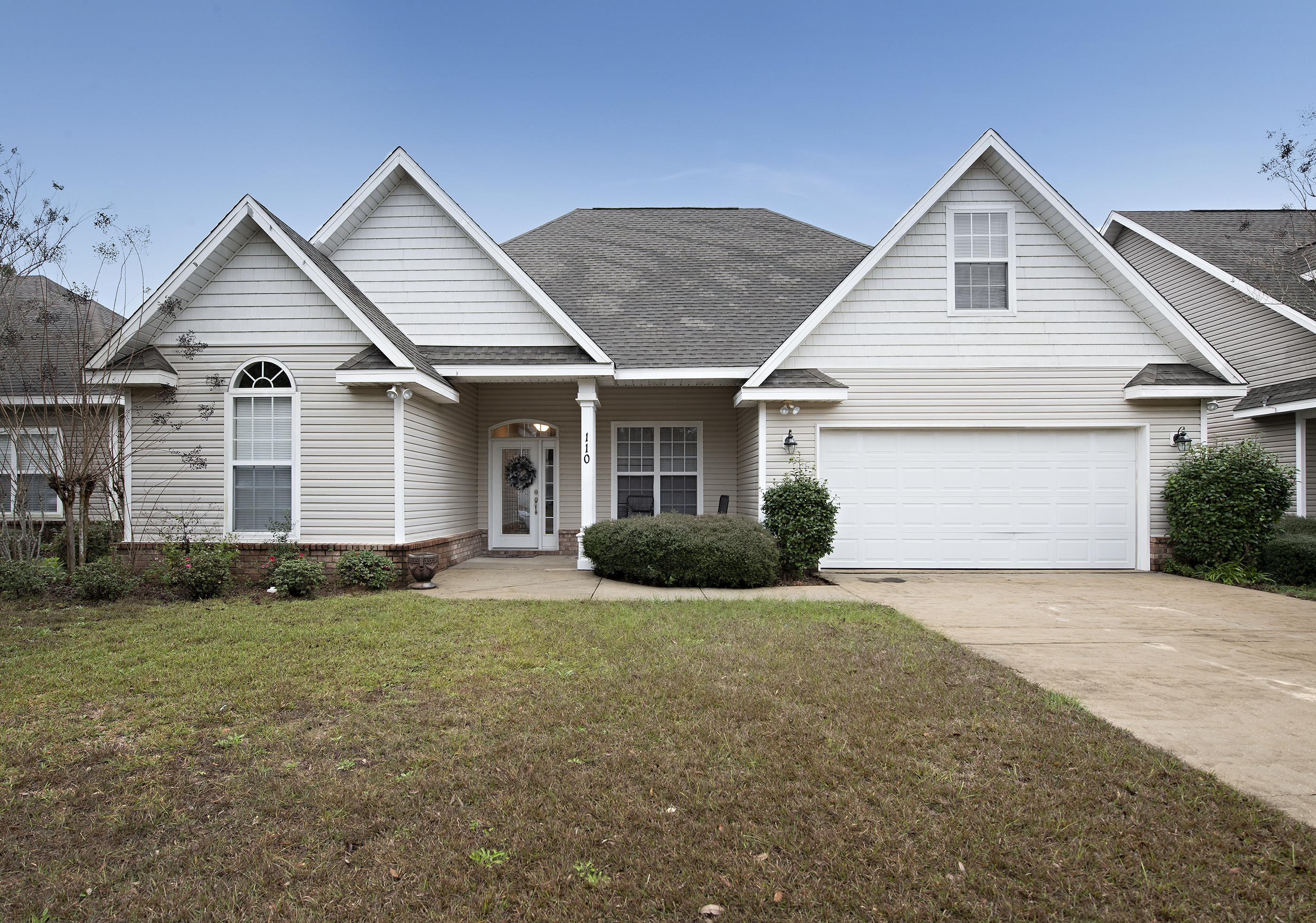 Beautiful home located in the prestigious neighborhood of Heritage Manor. This exquisite home welcomes you to a large foyer that opens into a formal dining area, which flows right into a centrally located kitchen. The kitchen contains a large wrap around breakfast bar. The family room has a very spacious and airy feel due to vaulted ceilings and a wall of windows. On the main level you will find the Master Bedroom and two additional bedrooms. The master bedroom is bright and spacious and contains a wall of windows. The master bath features a walk in glass shower, garden tub and double marble vanities. One of the additional bedrooms contains French doors, which would make for the perfect office or play room. The 4th bedroom is located above the garage with a full bath.