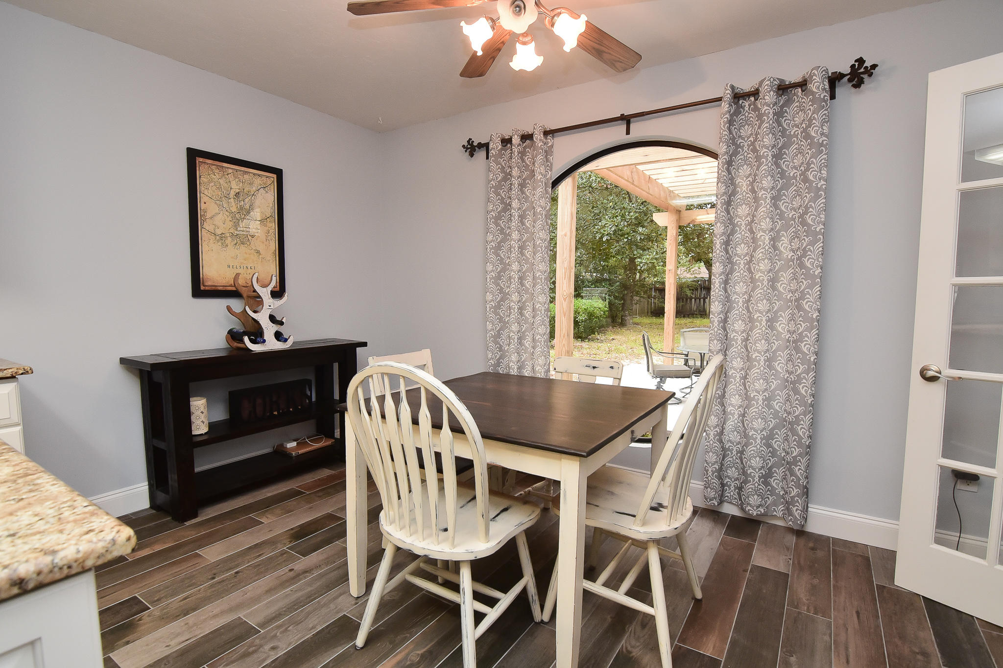 ROCKY BAYOU COUNTRY CLUB ESTATES 4 - Residential