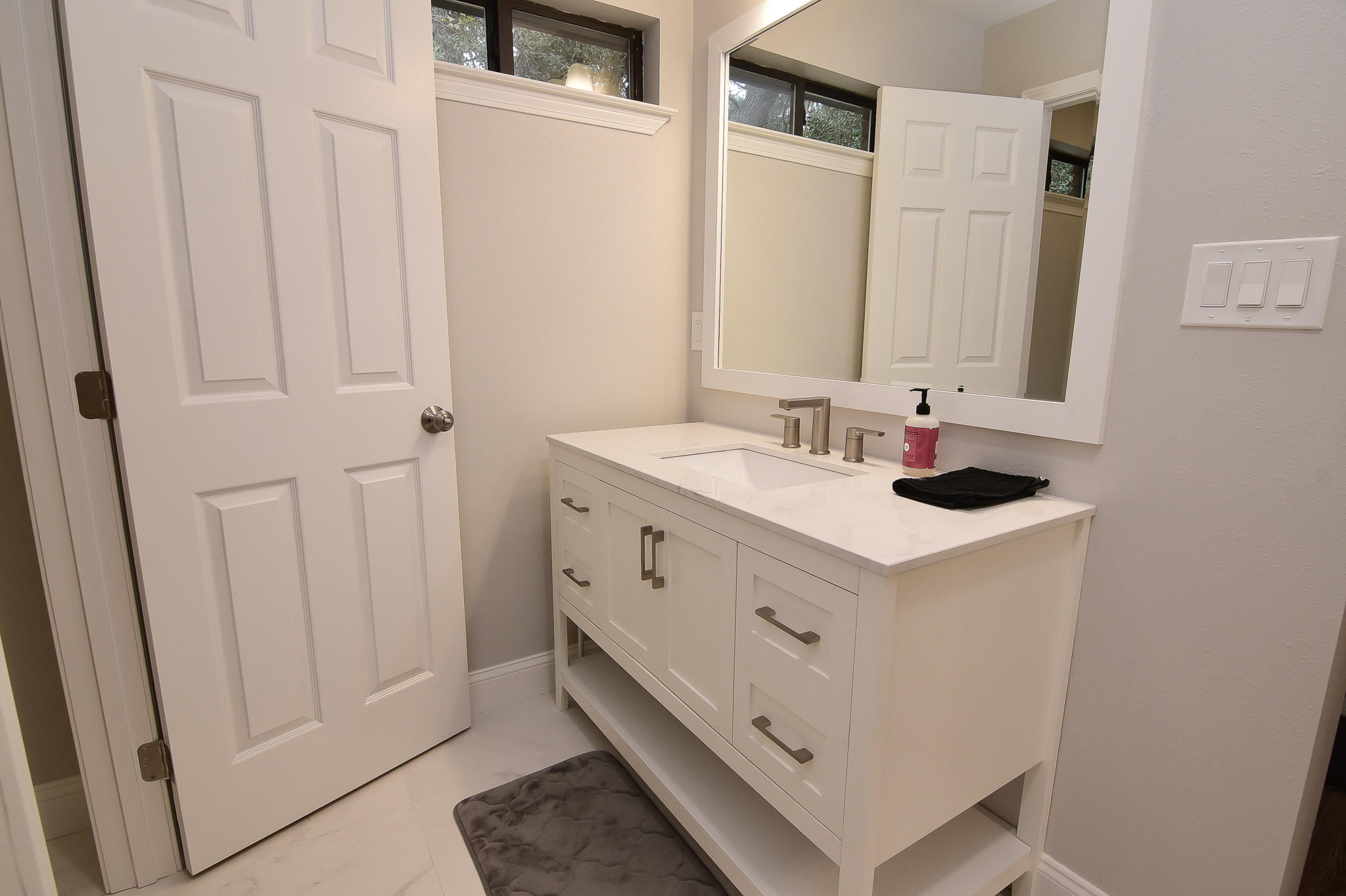 ROCKY BAYOU COUNTRY CLUB ESTATES 4 - Residential