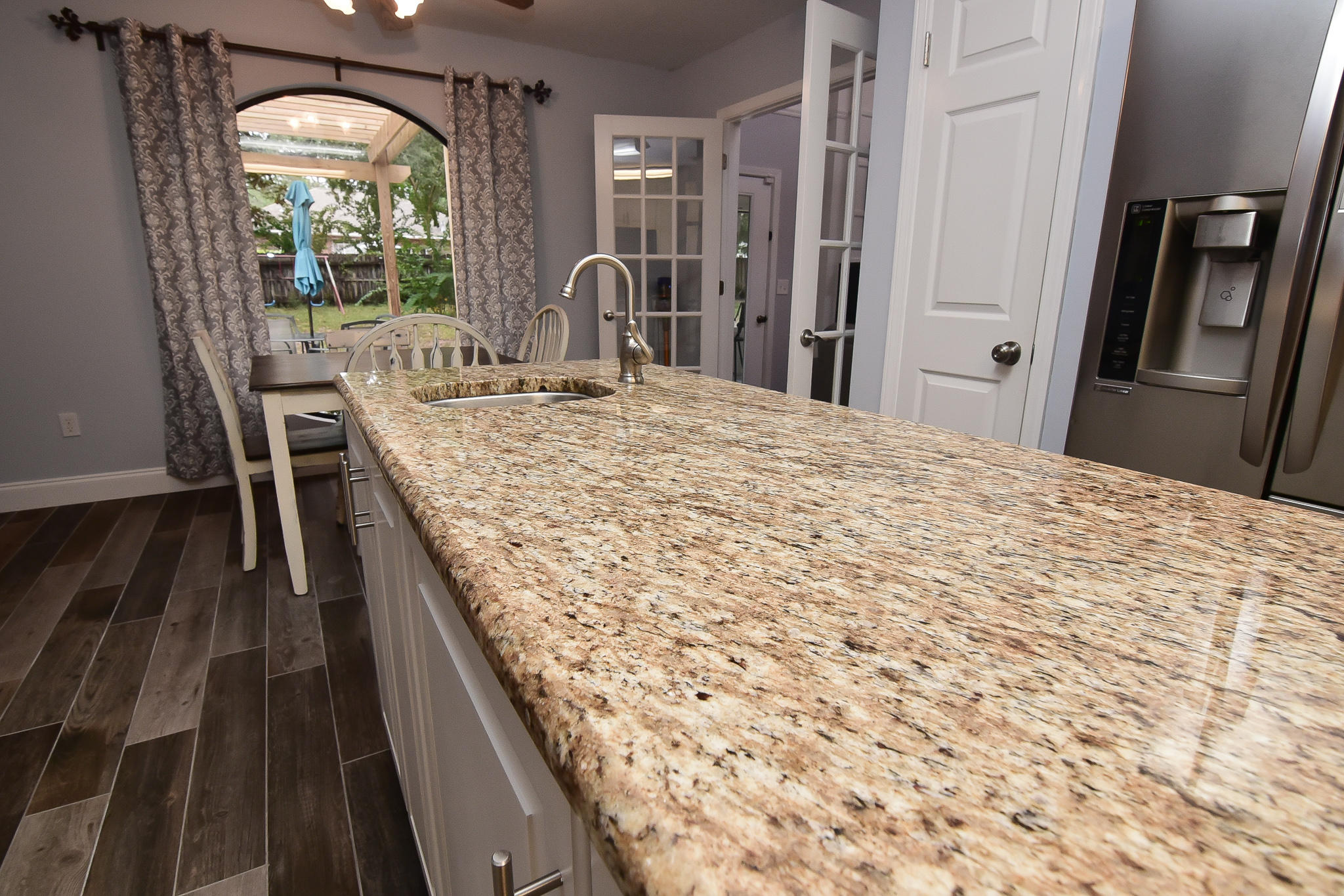 ROCKY BAYOU COUNTRY CLUB ESTATES 4 - Residential