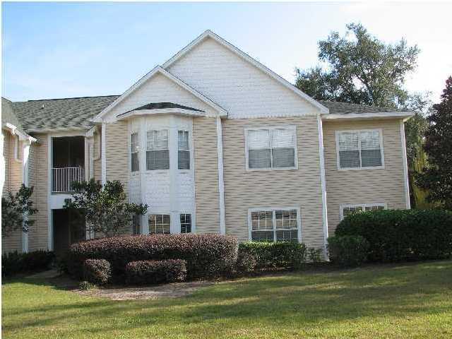 First floor unit with porch. A planned community w/large old oak trees, swimming pool, gazebo, BBQ, car wash area, low maintenance living. Nine (9) ft ceilings, washer, dryer, dishwasher, refrigerator, garbage disposal, microwave all included. Owner pays water, garbage, sewer and basic cable. overlooks the pool. Sorry, no pets allowed. Available 27 July, 2010