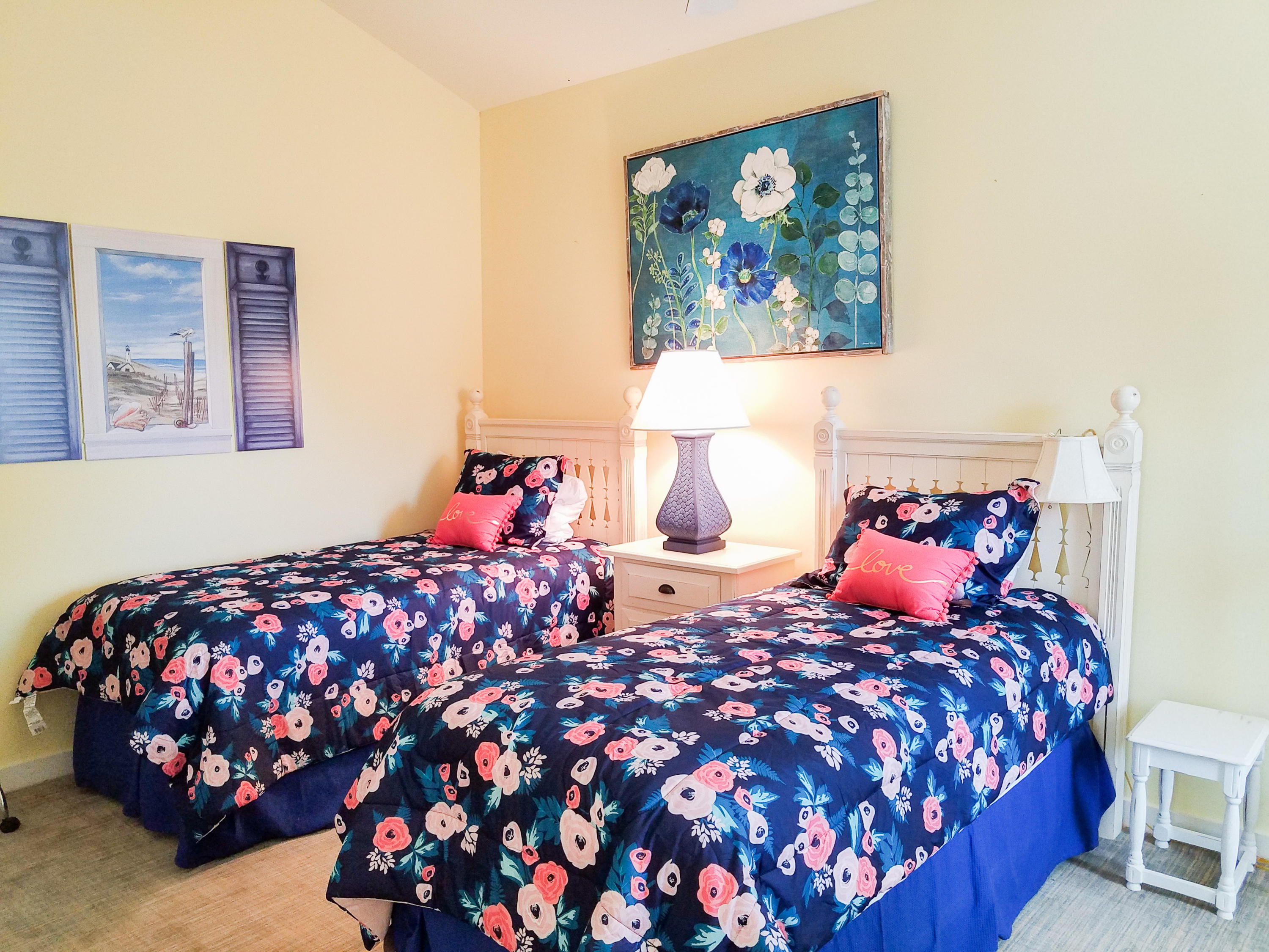 LAUREL GROVE - Residential