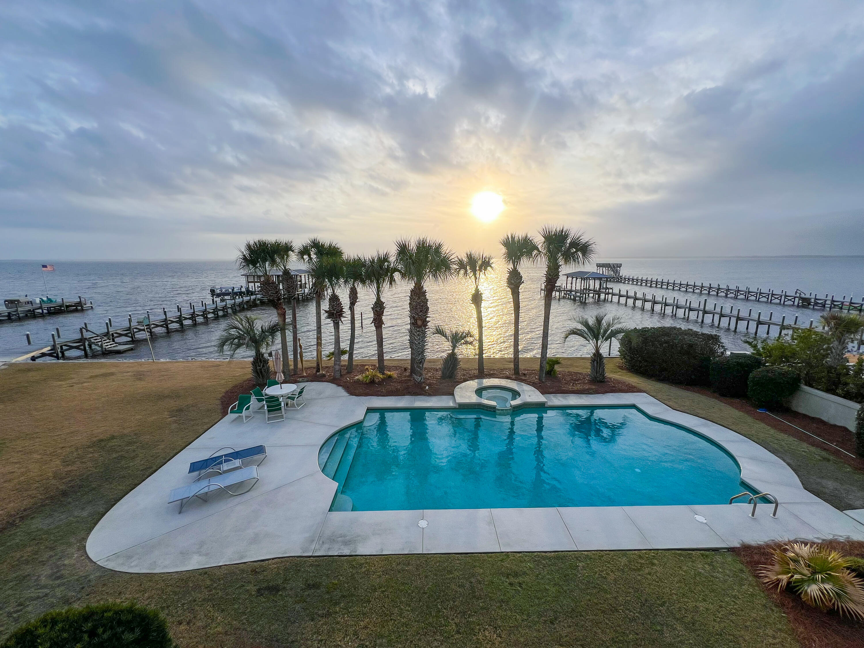 SUNSET BEACH ESTATES AT BLUEWATER BAY - Residential