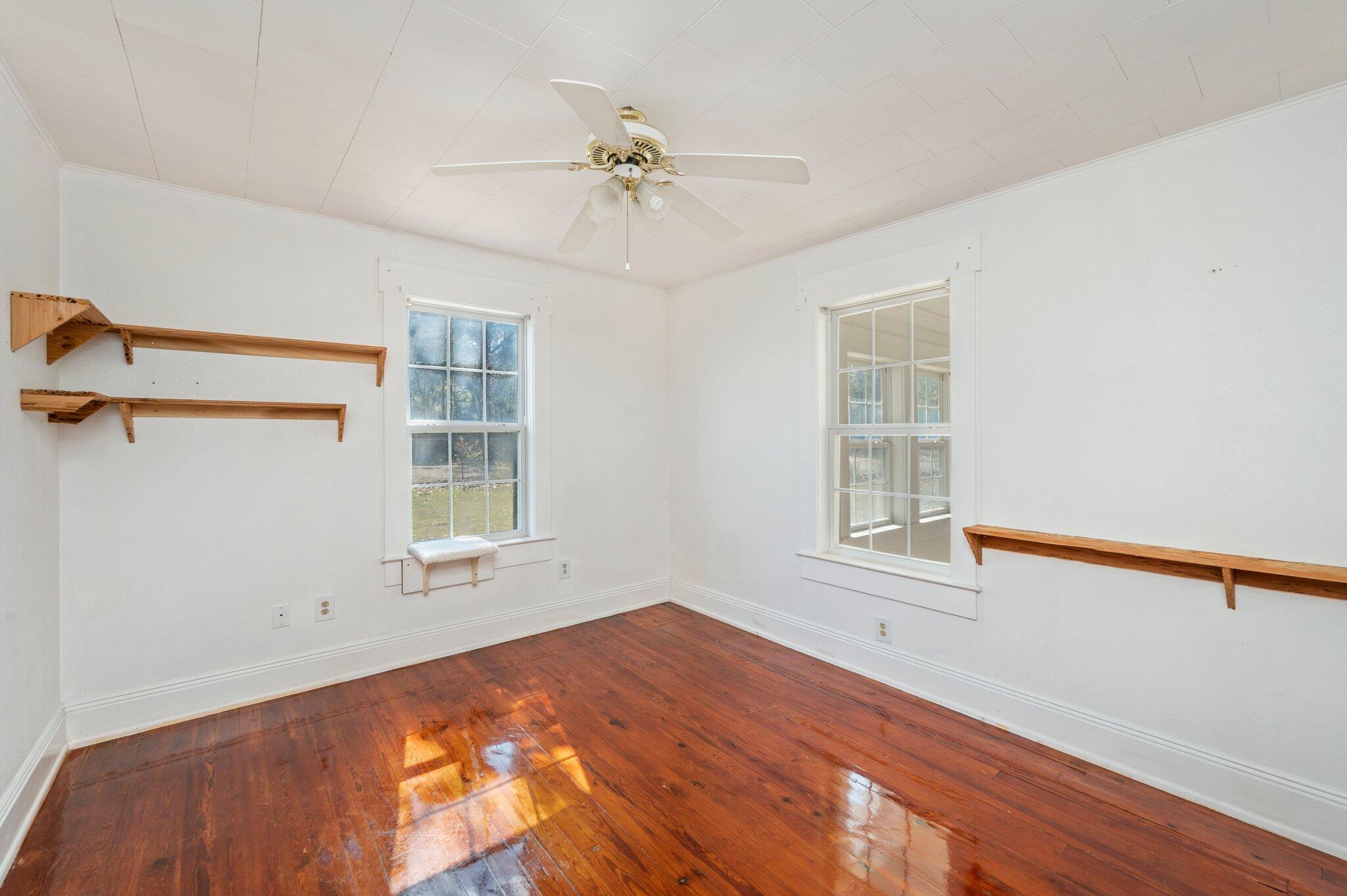 METES & BOUNDS - Residential Lease