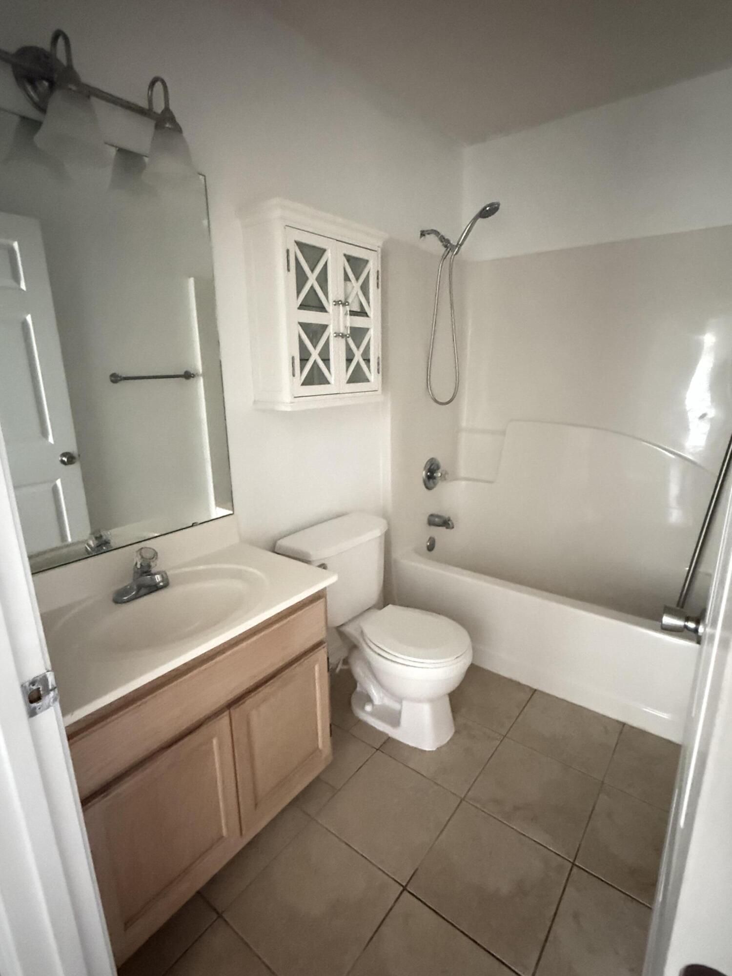 WINDING CREEK EST PH IV LOT 7 BLK B - Residential