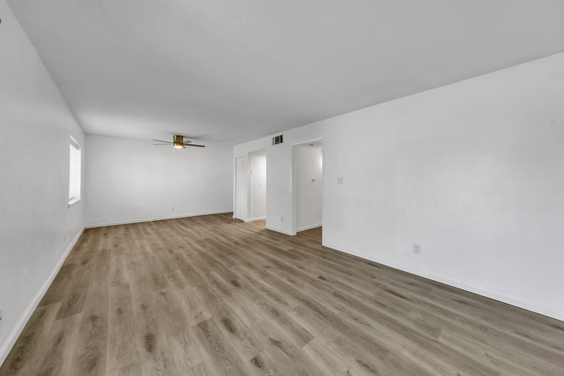 FINISTERRA CONDO - Residential