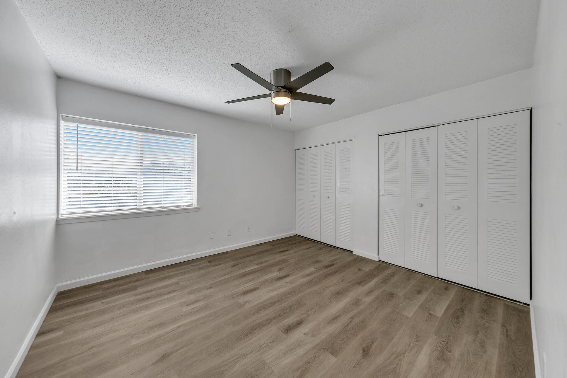 FINISTERRA CONDO - Residential