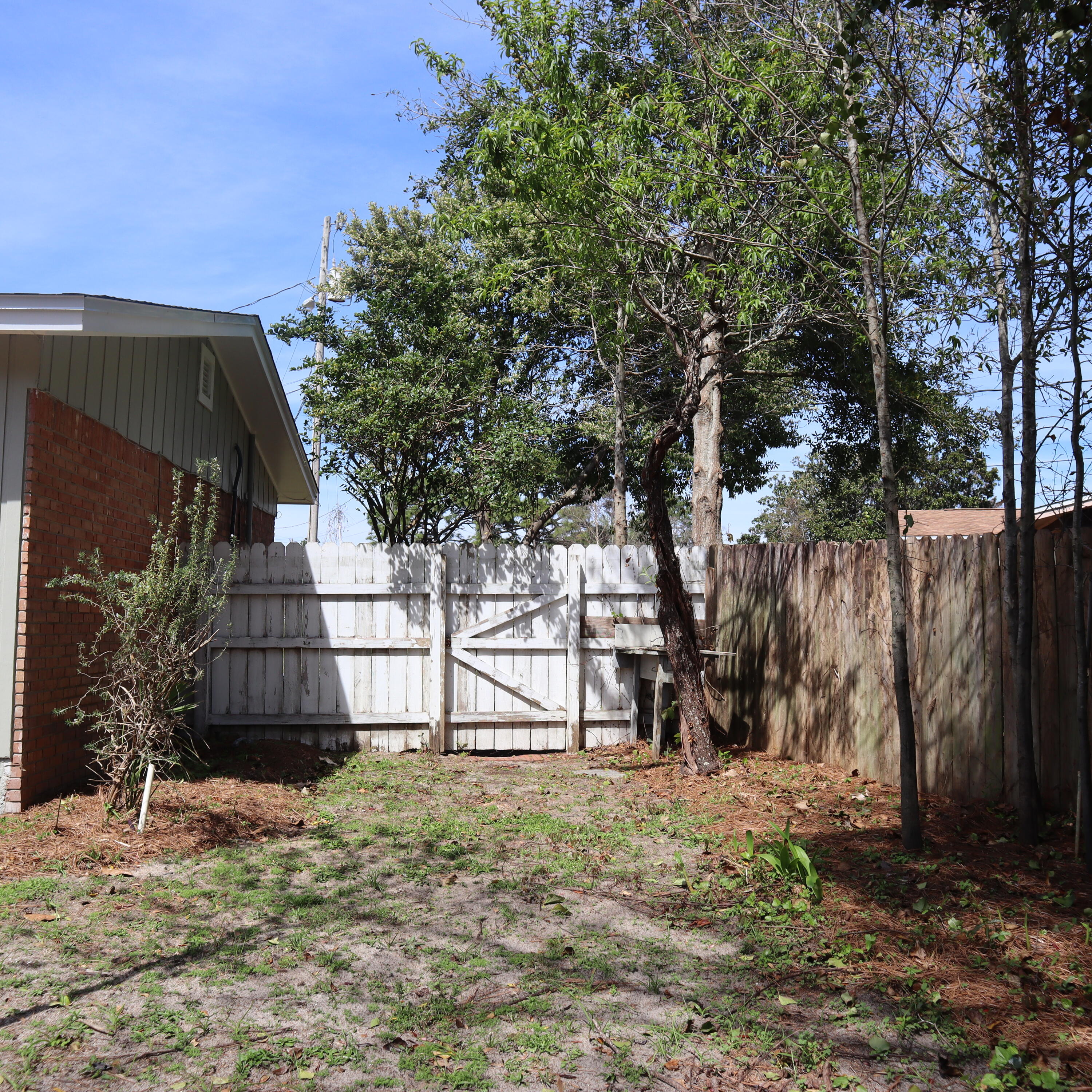 VICTORIA GARDENS - Residential