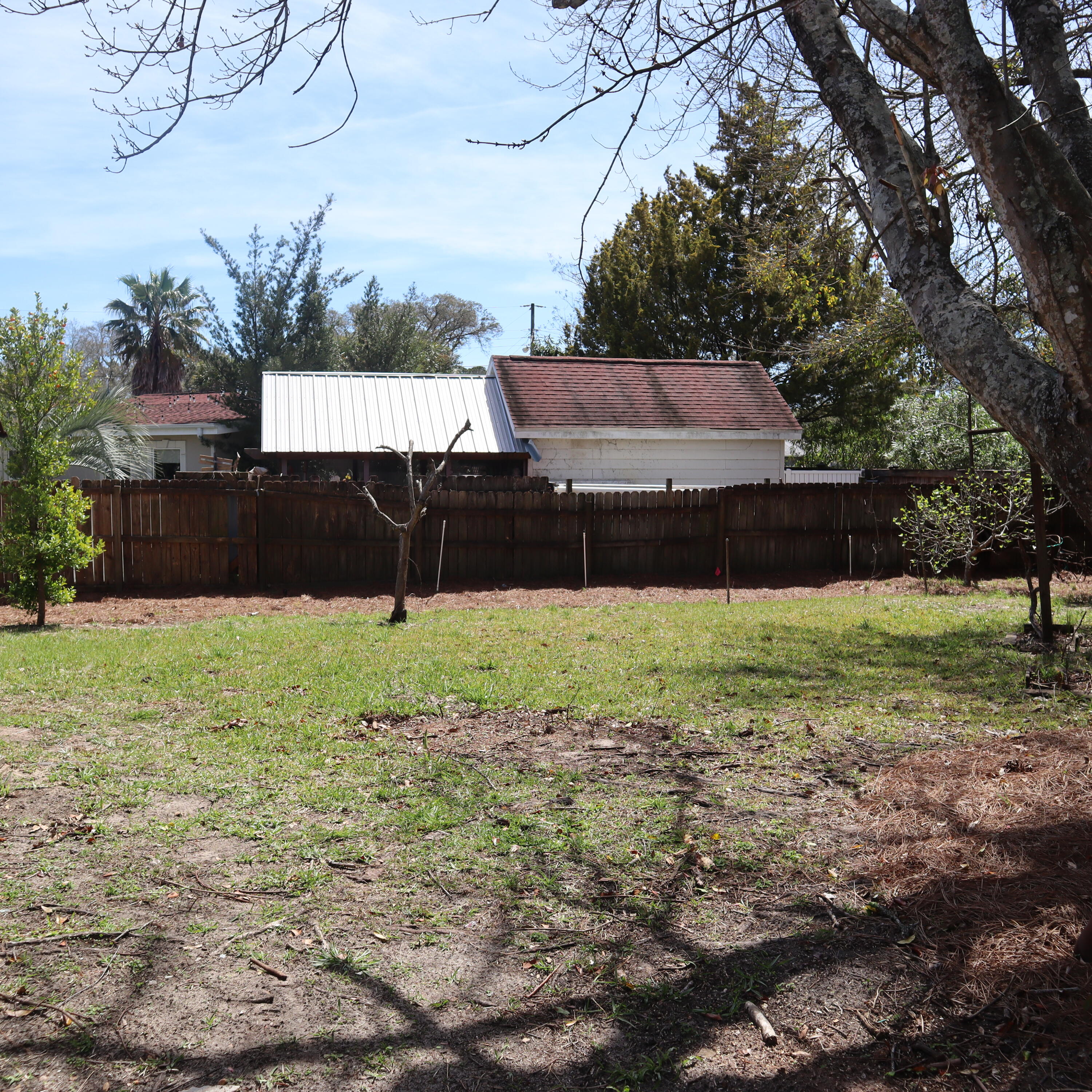 VICTORIA GARDENS - Residential