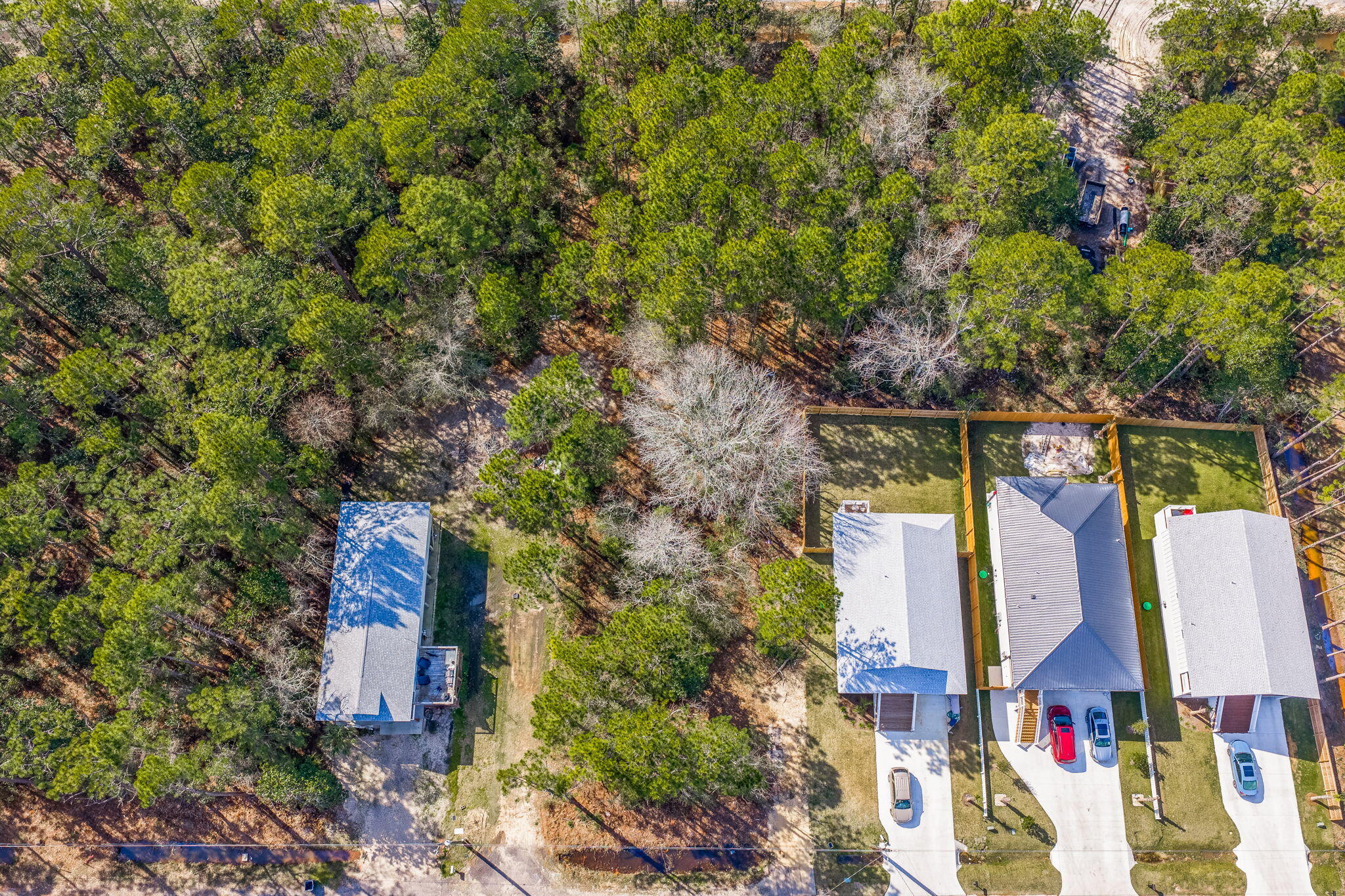 NO RECORDED SUBDIVISION - Land