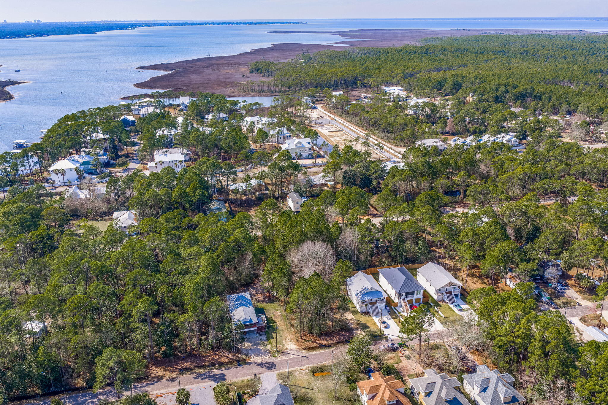 NO RECORDED SUBDIVISION - Land