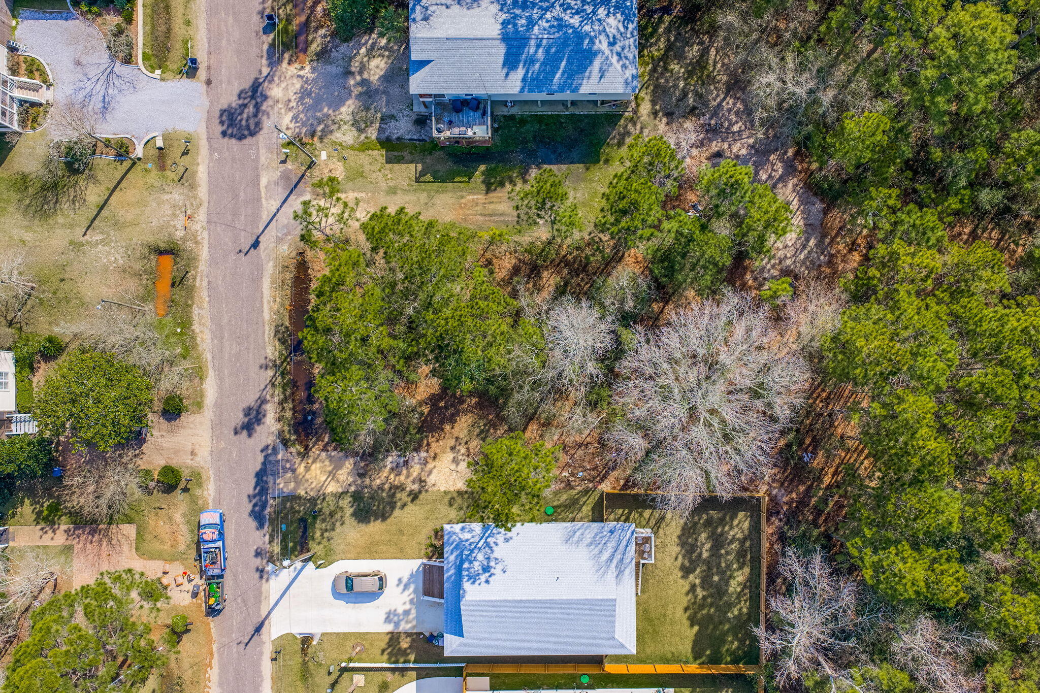 NO RECORDED SUBDIVISION - Land