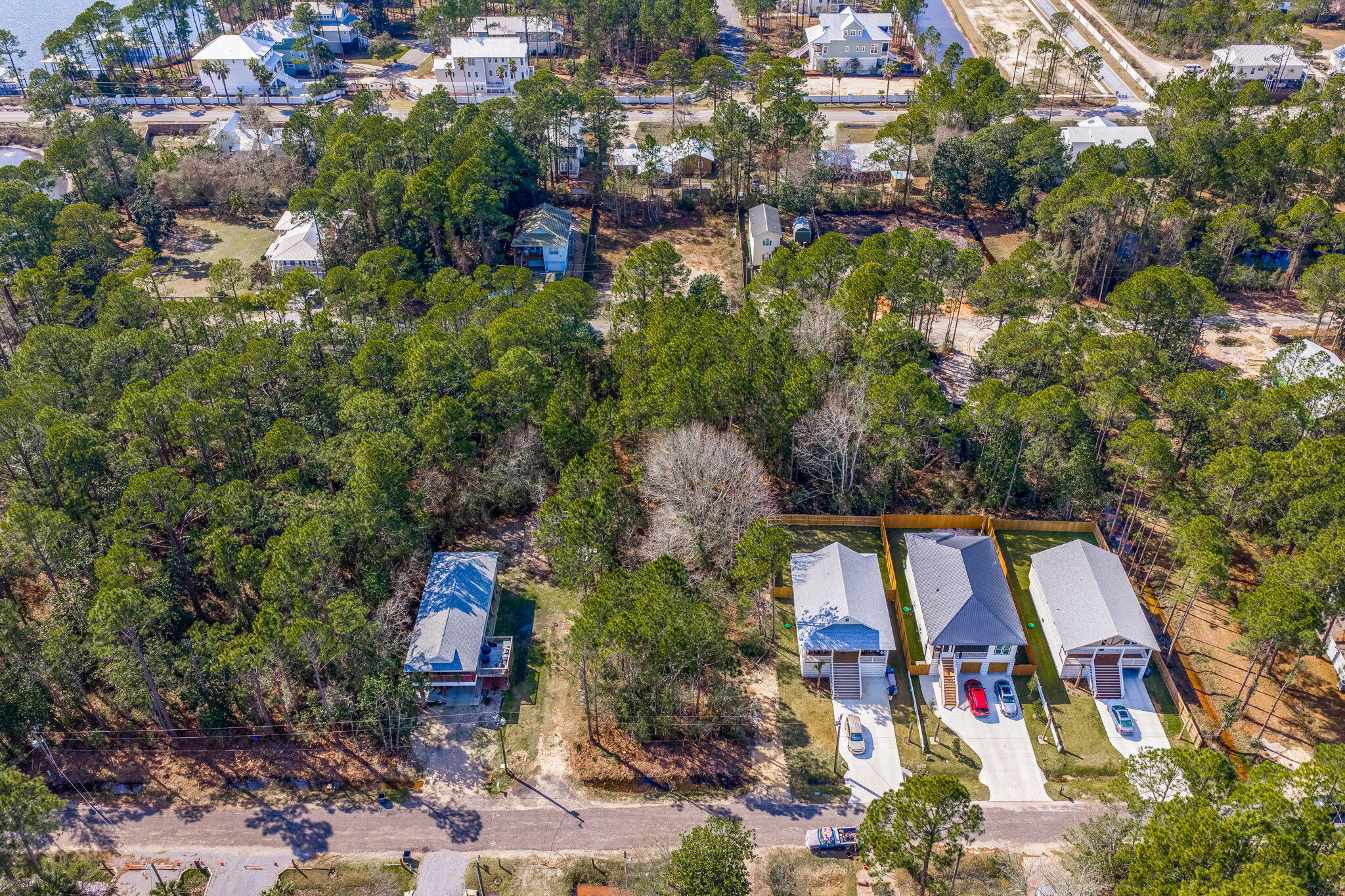 NO RECORDED SUBDIVISION - Land