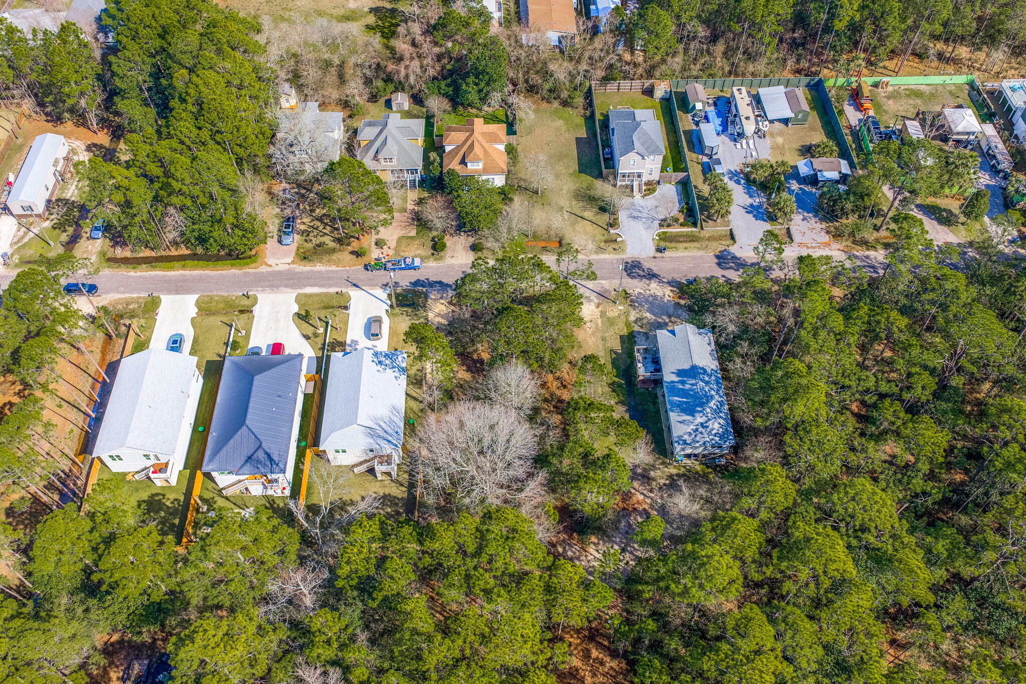 NO RECORDED SUBDIVISION - Land