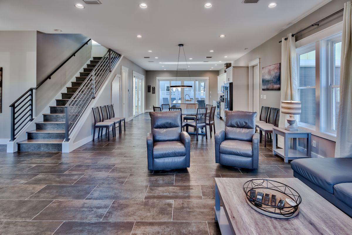 EMERALD WATERS VILLAGE - Residential