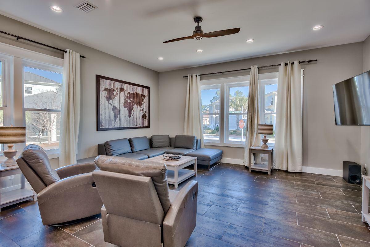 EMERALD WATERS VILLAGE - Residential