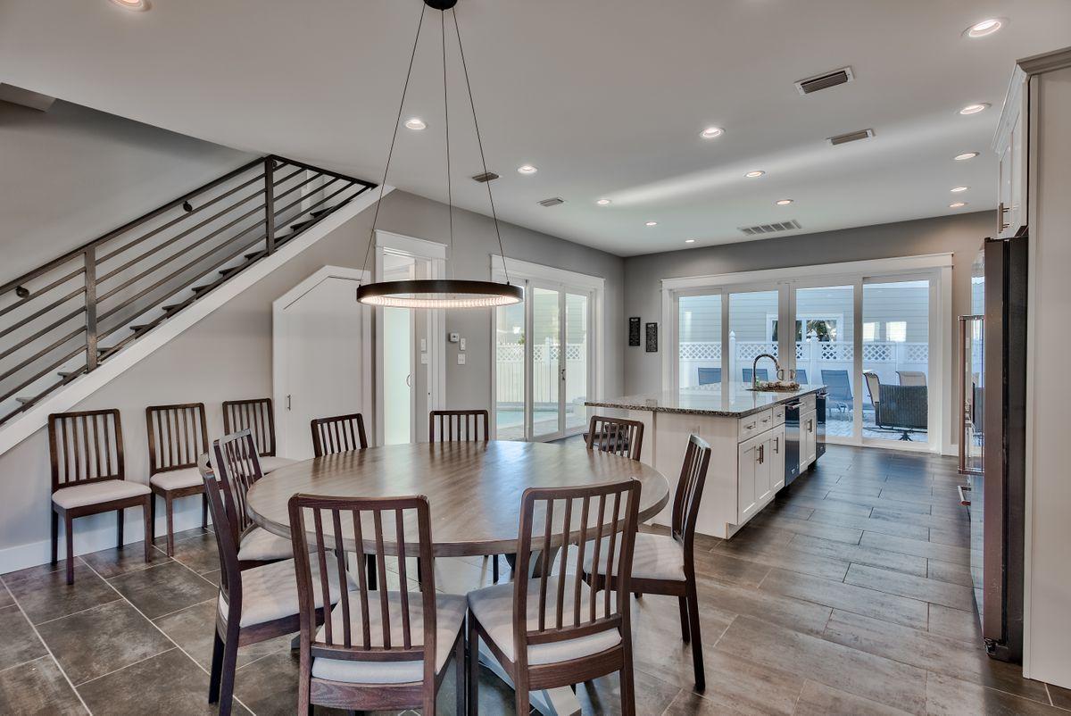 EMERALD WATERS VILLAGE - Residential