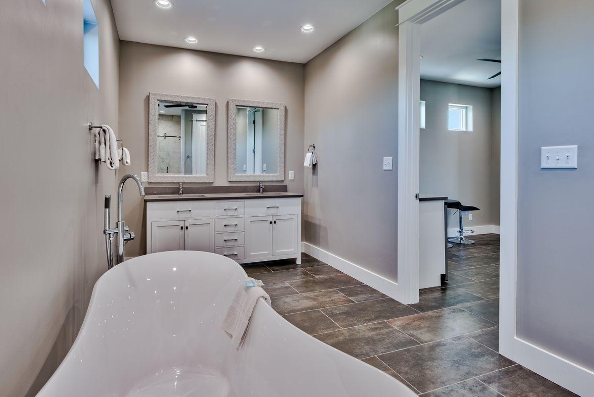 EMERALD WATERS VILLAGE - Residential