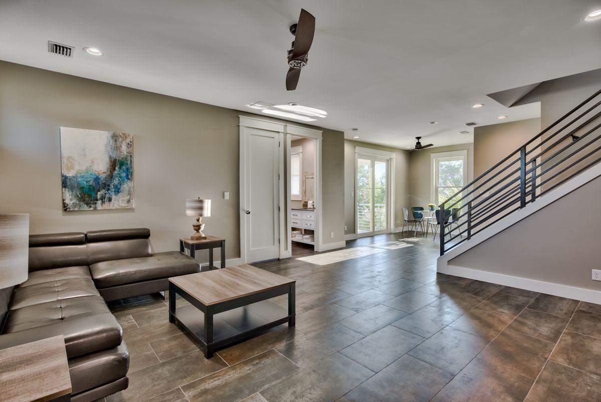 EMERALD WATERS VILLAGE - Residential