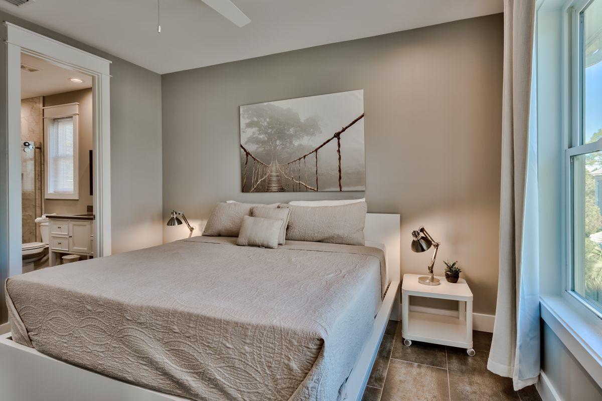 EMERALD WATERS VILLAGE - Residential