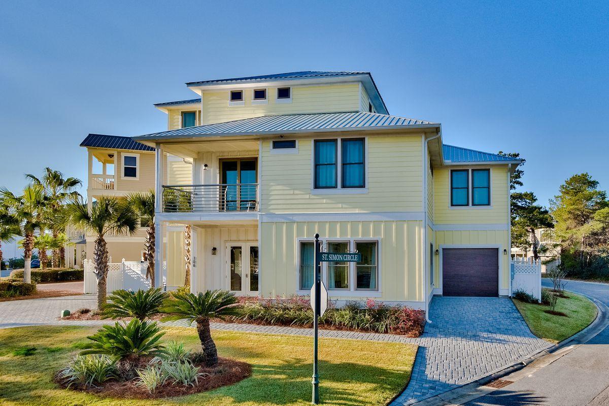 EMERALD WATERS VILLAGE - Residential