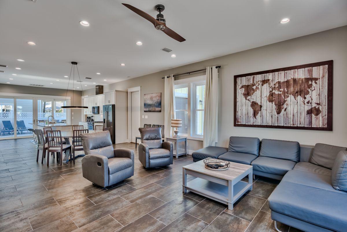 EMERALD WATERS VILLAGE - Residential