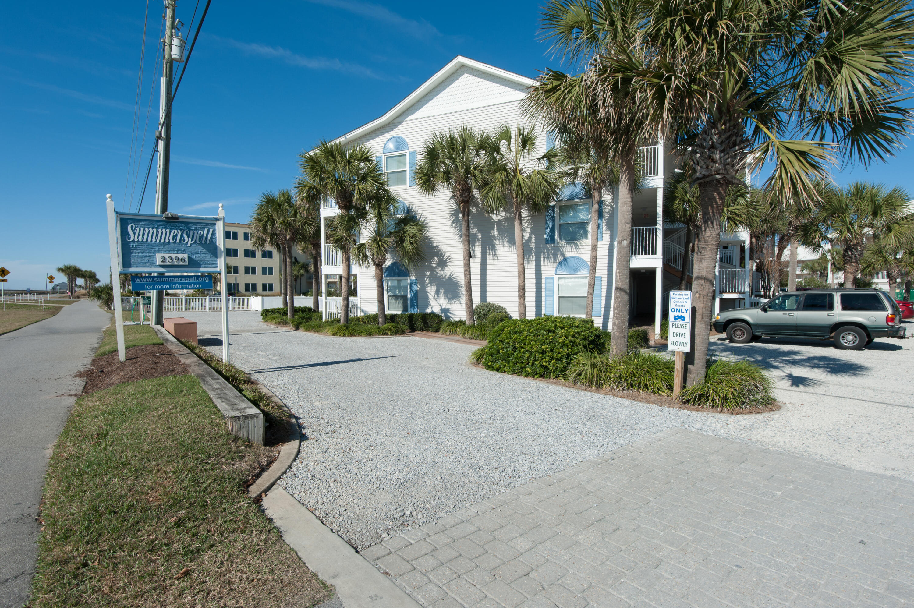 SUMMERSPELL CONDO - Residential