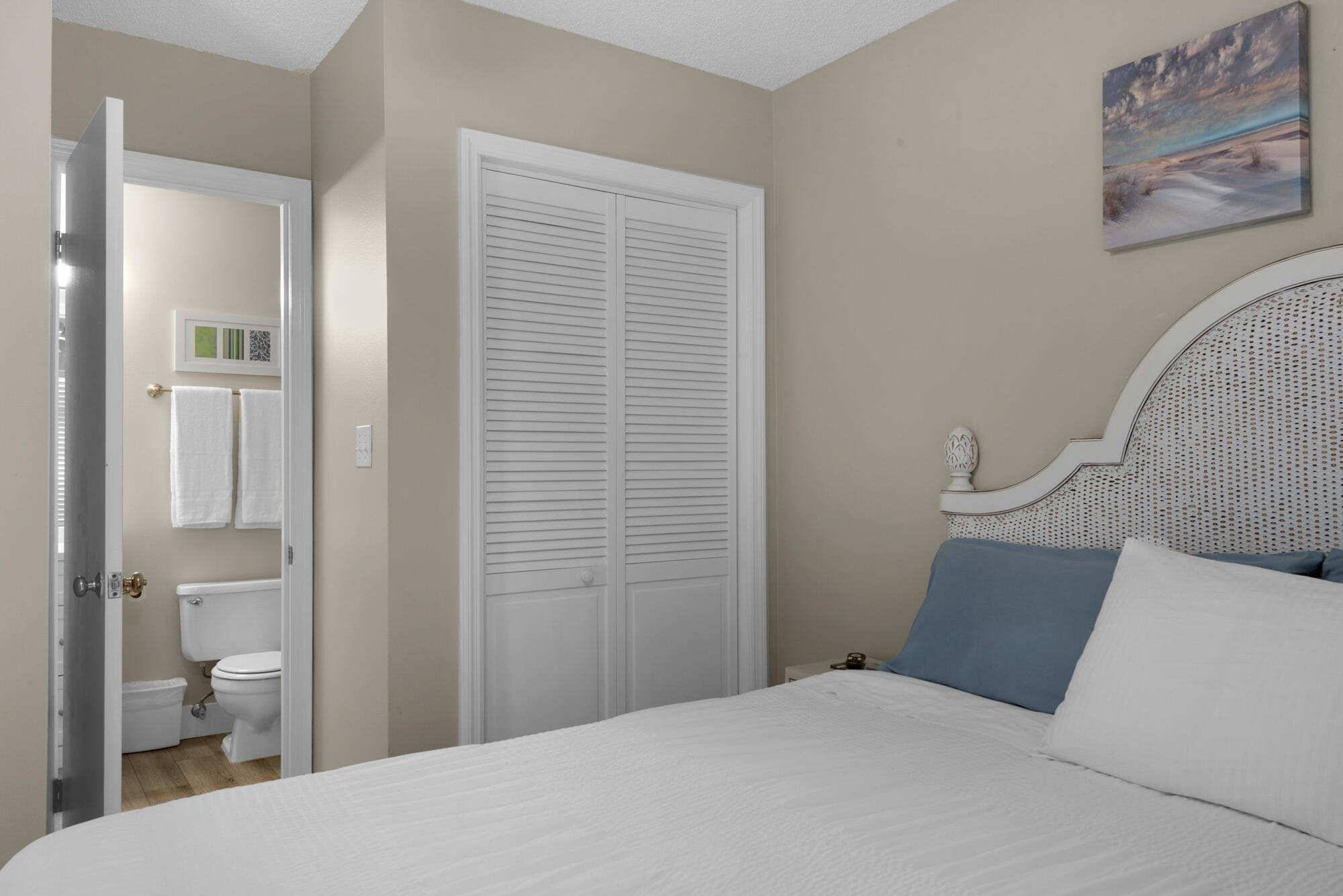 SUMMERSPELL CONDO - Residential